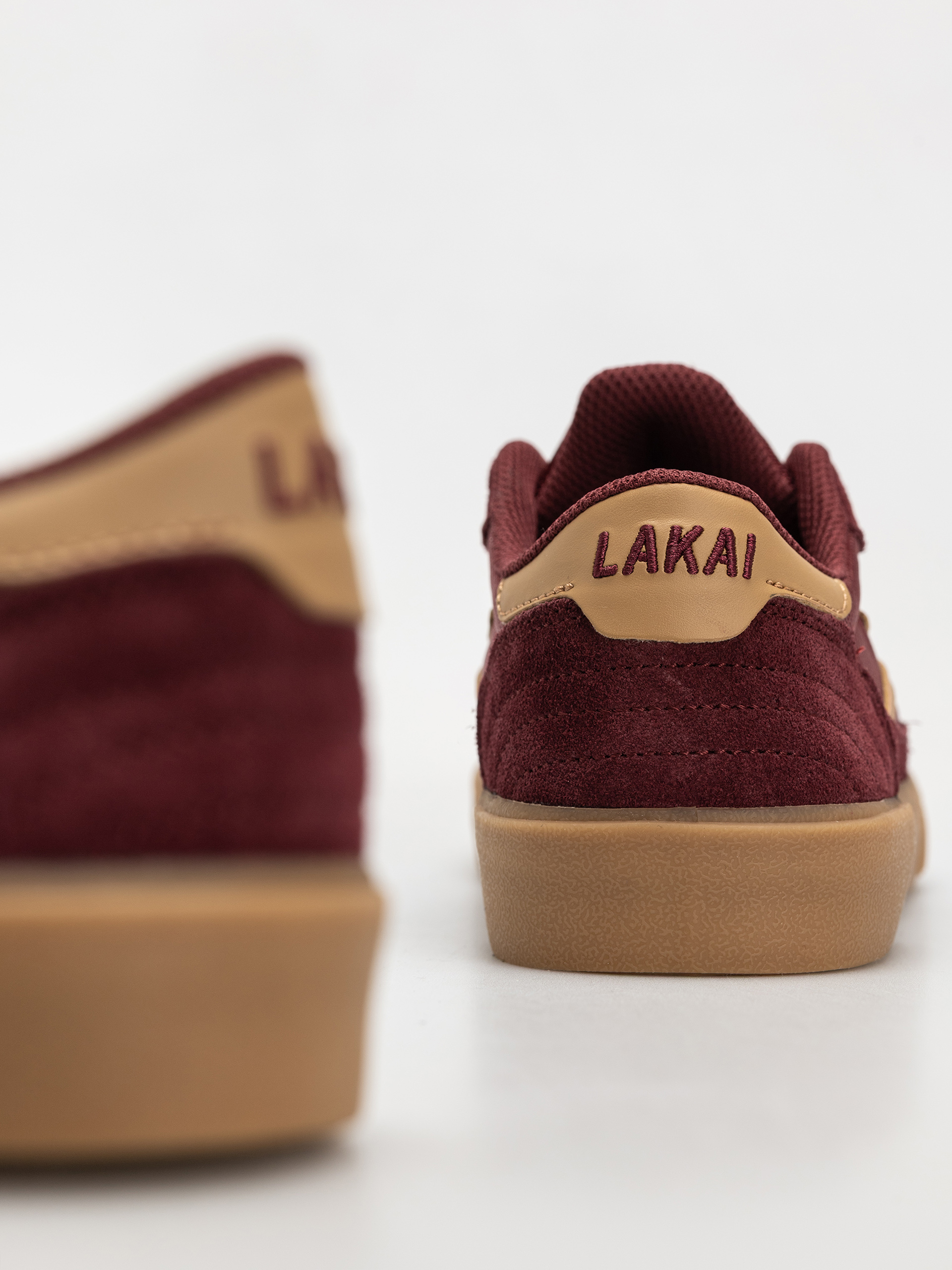 Cipők Lakai Cambridge (burgundy suede)