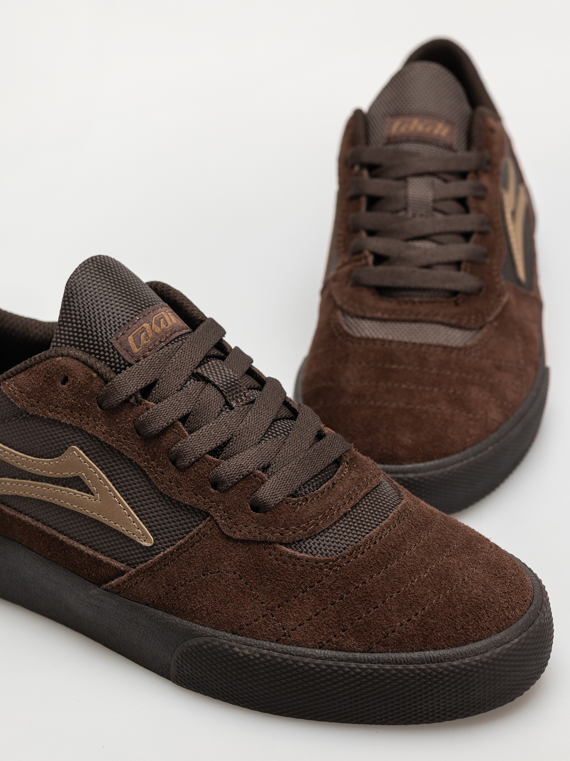Cipők Lakai Cambridge (chestnut suede monochrome)