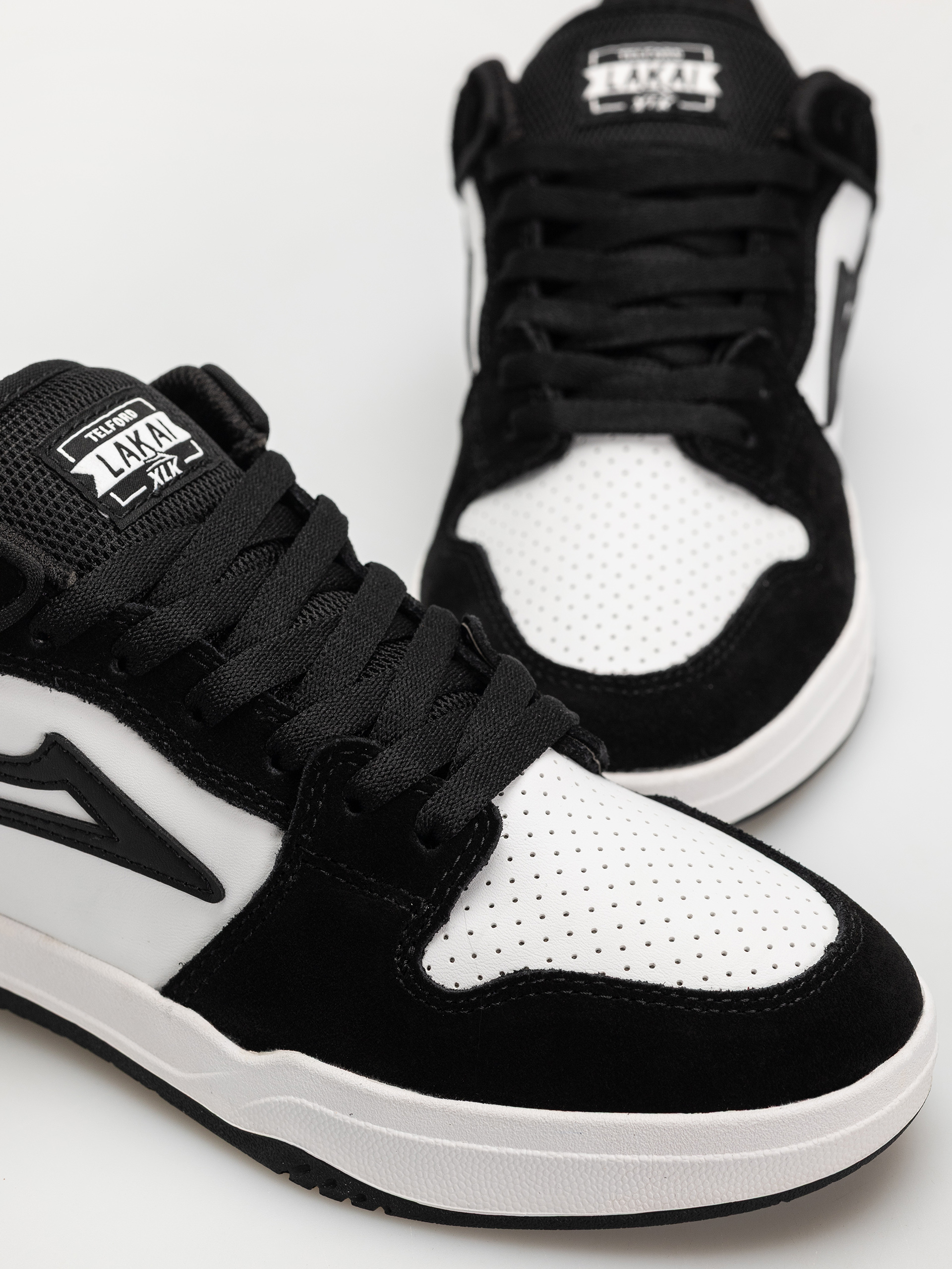 Cipők Lakai Telford Low (black/white leather)