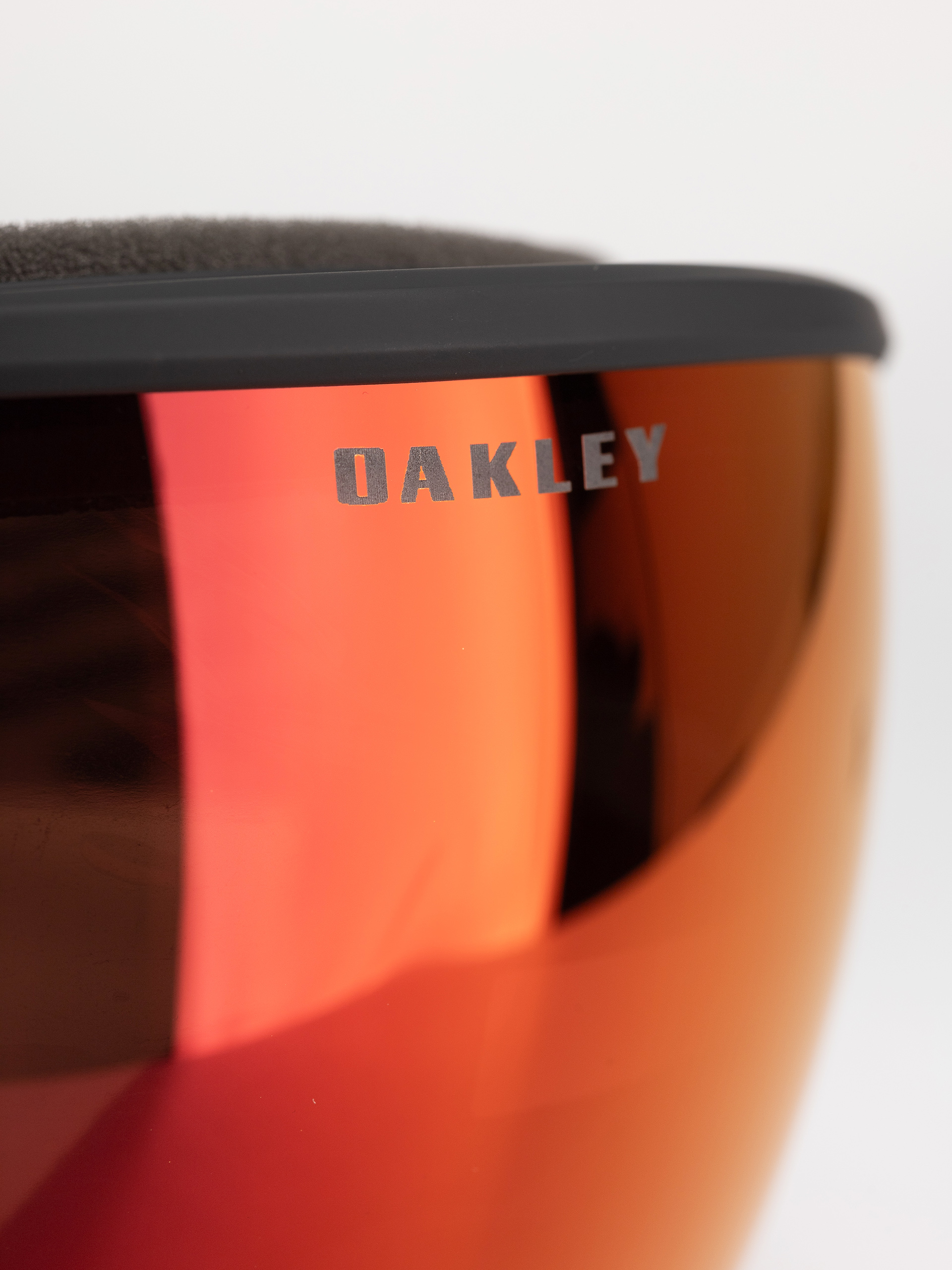 Oakley Flight Tracker L Snowboard szemüveg (black brutal/prizm snow torch iridium)