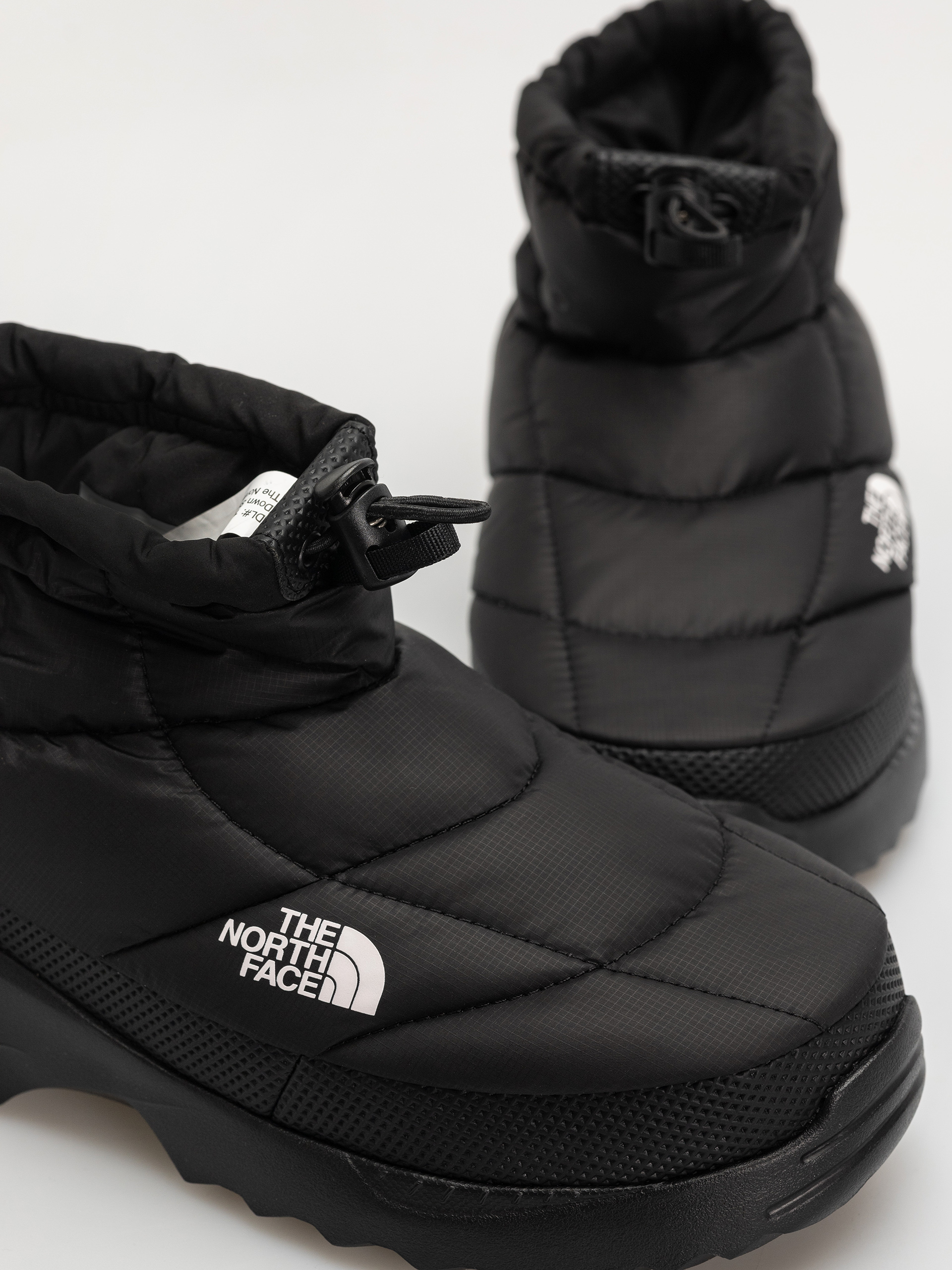 The North Face Nuptse Traction Chukka Cipők (tnf black/tnf black)