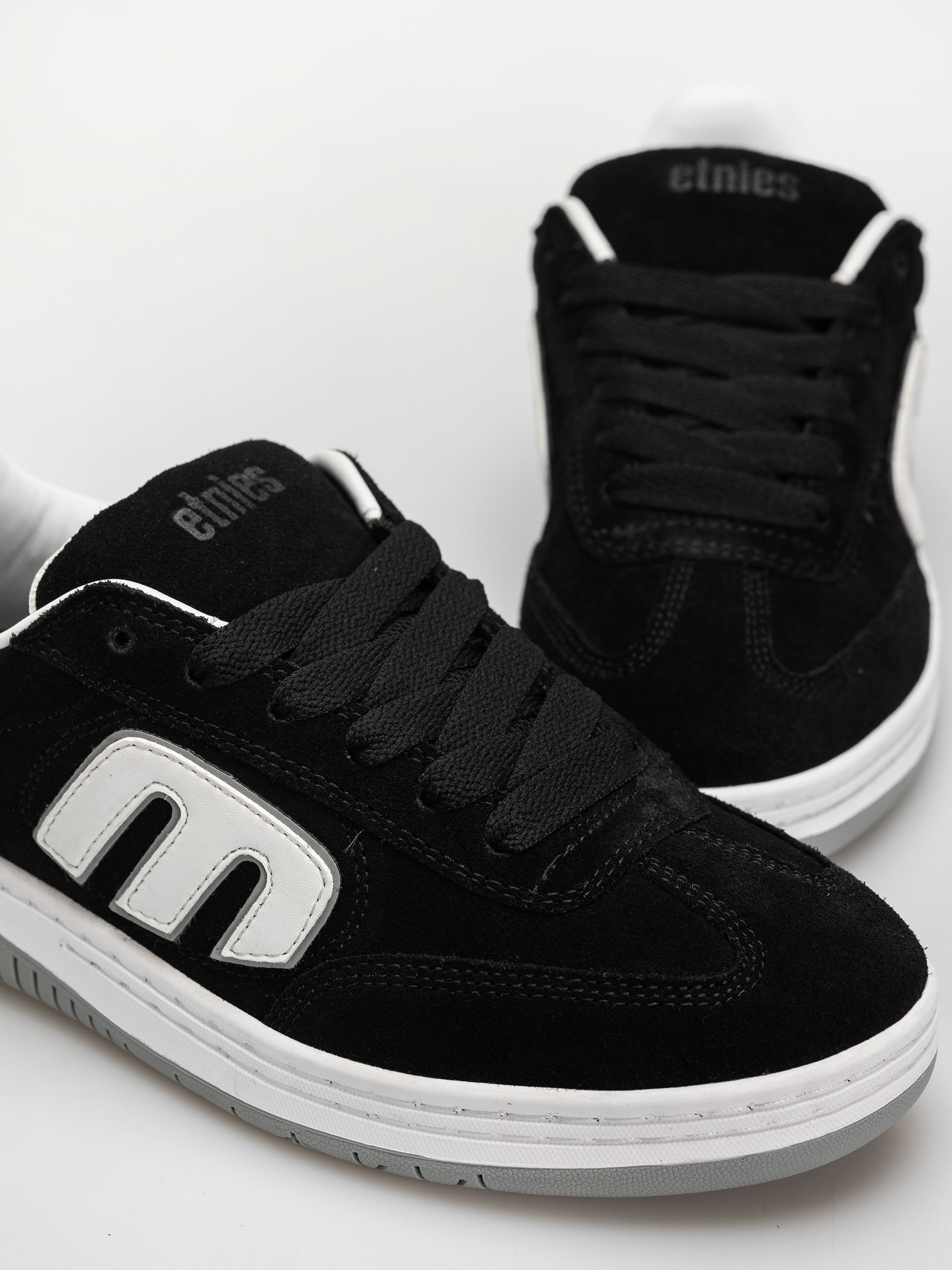Cipők Etnies Locut (black/white)