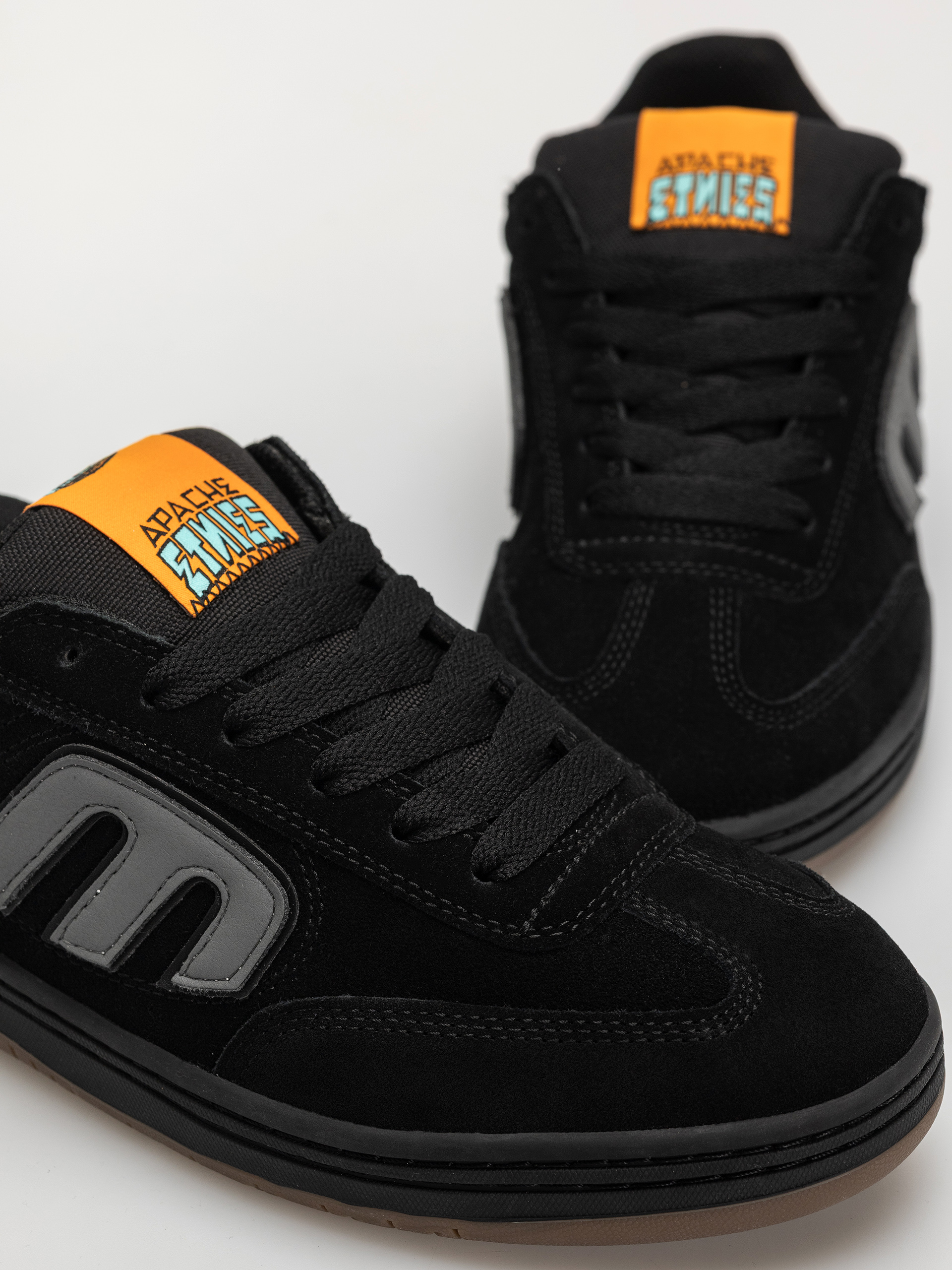 Cipők Etnies Locut X Apache (black/grey/gum)