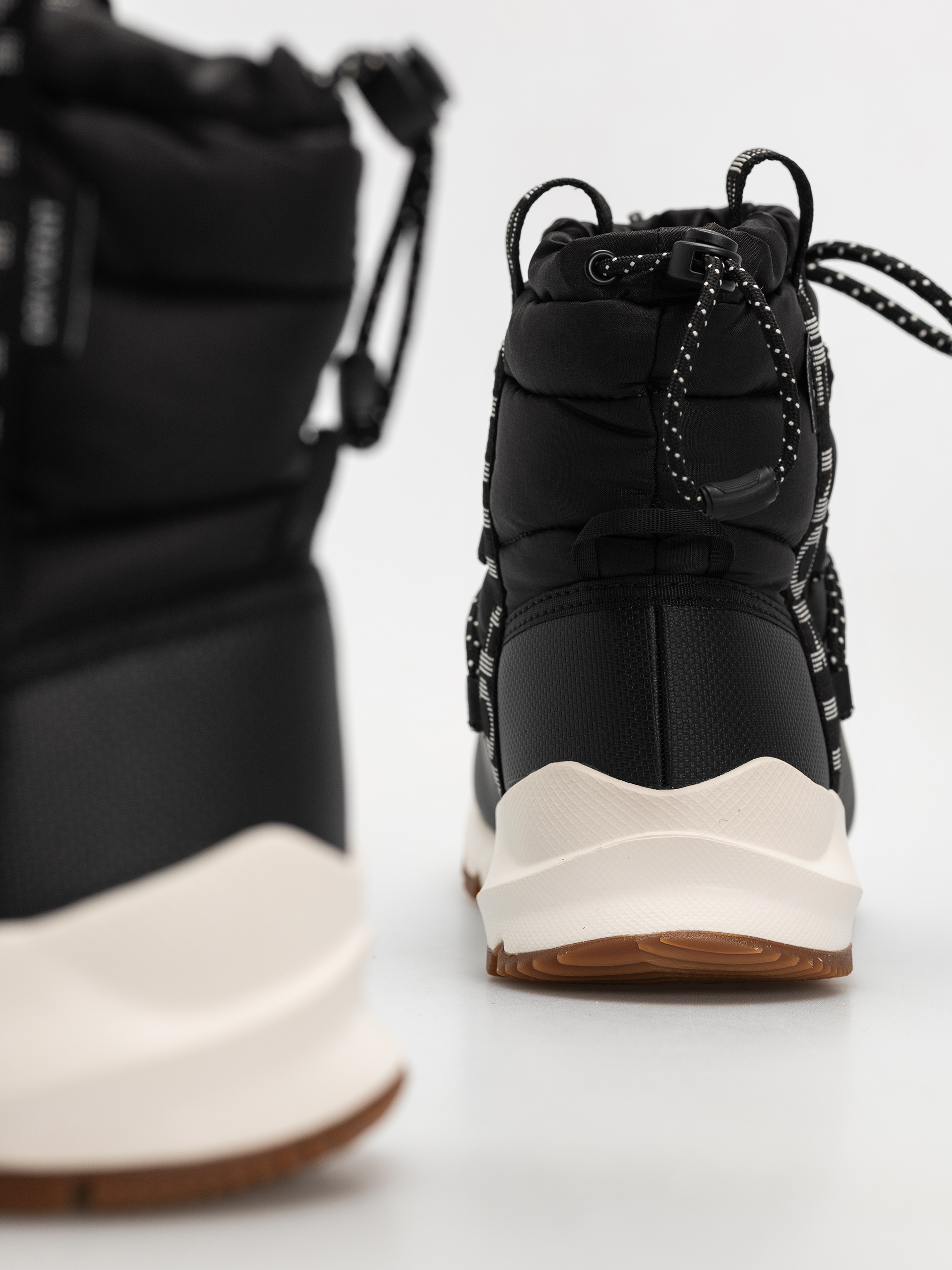 Cipők The North Face Thermoball Lace Up Wp Wmn (tnf black/gardenia white)