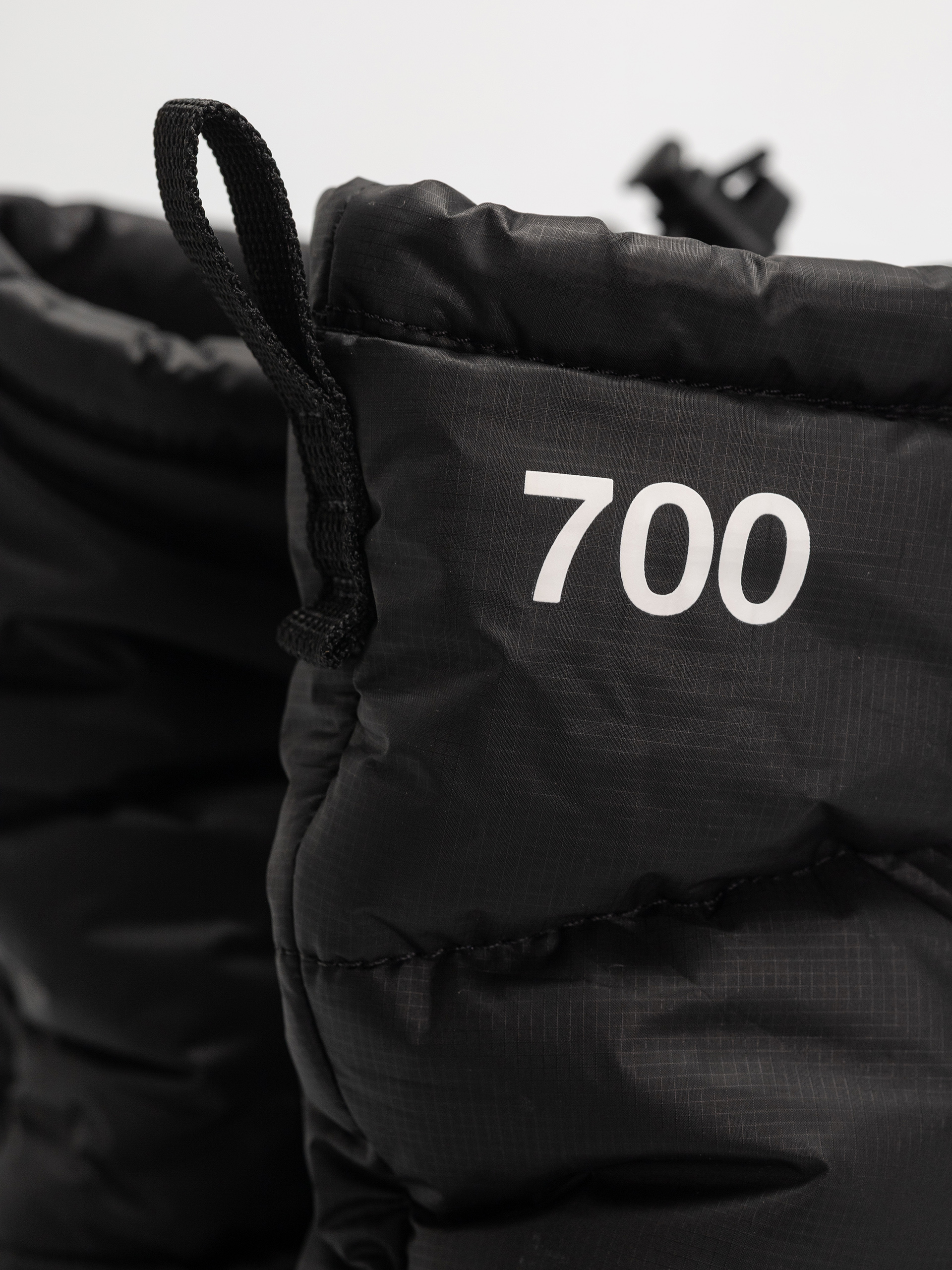 Cipők The North Face Nuptse Traction Bootie (tnf black/tnf black)