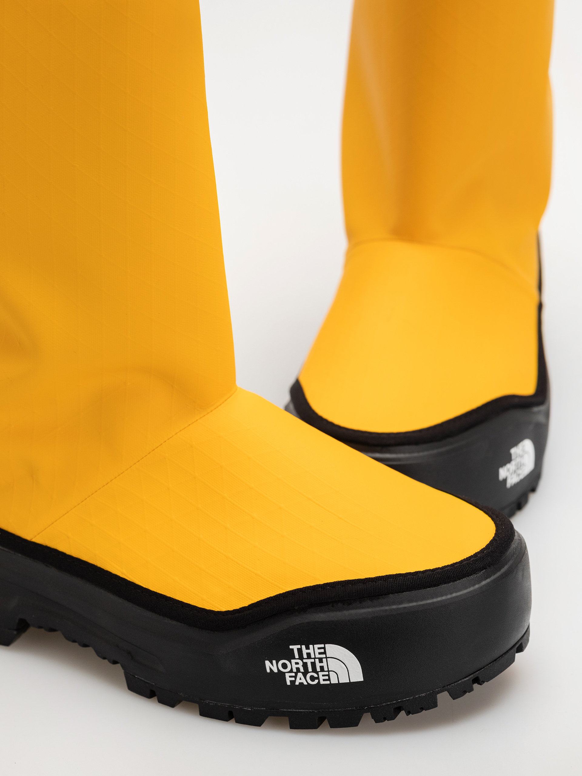 The North Face Base Camp 200 Wp Cipők (summit gold/tnf black)