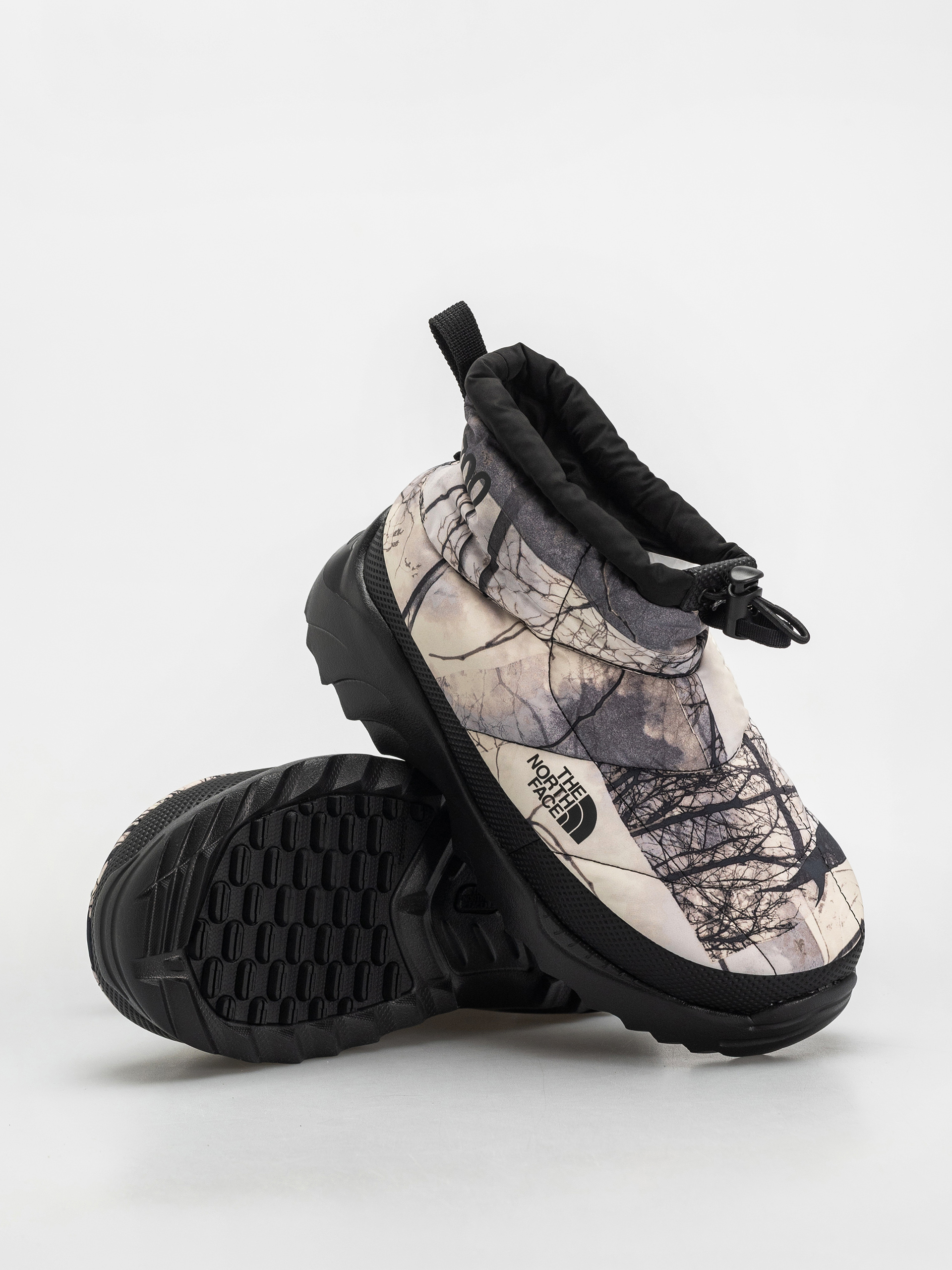 The North Face Nuptse Traction Chukka Cipők (image lift camo white d)