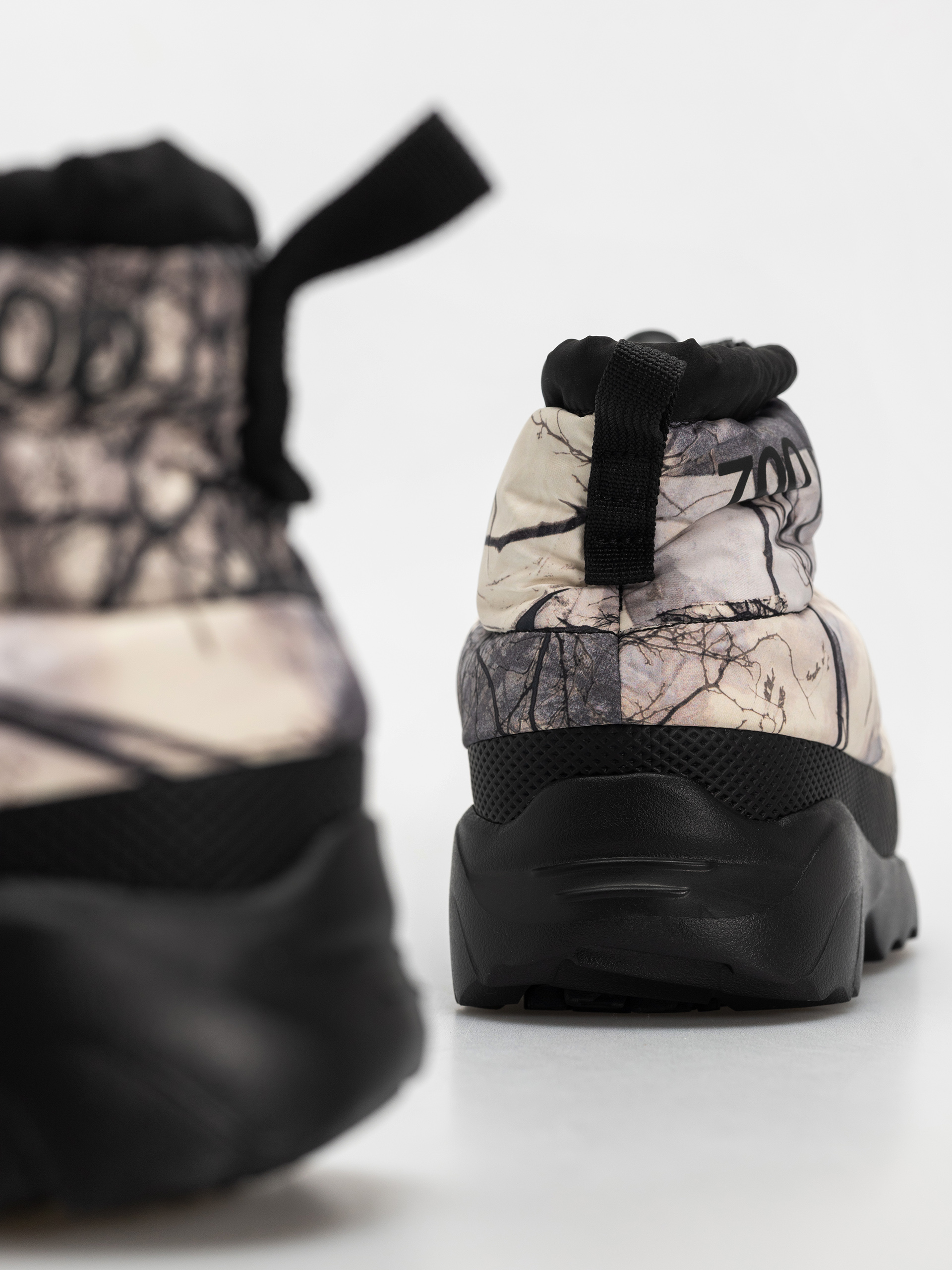 The North Face Nuptse Traction Chukka Cipők (image lift camo white d)