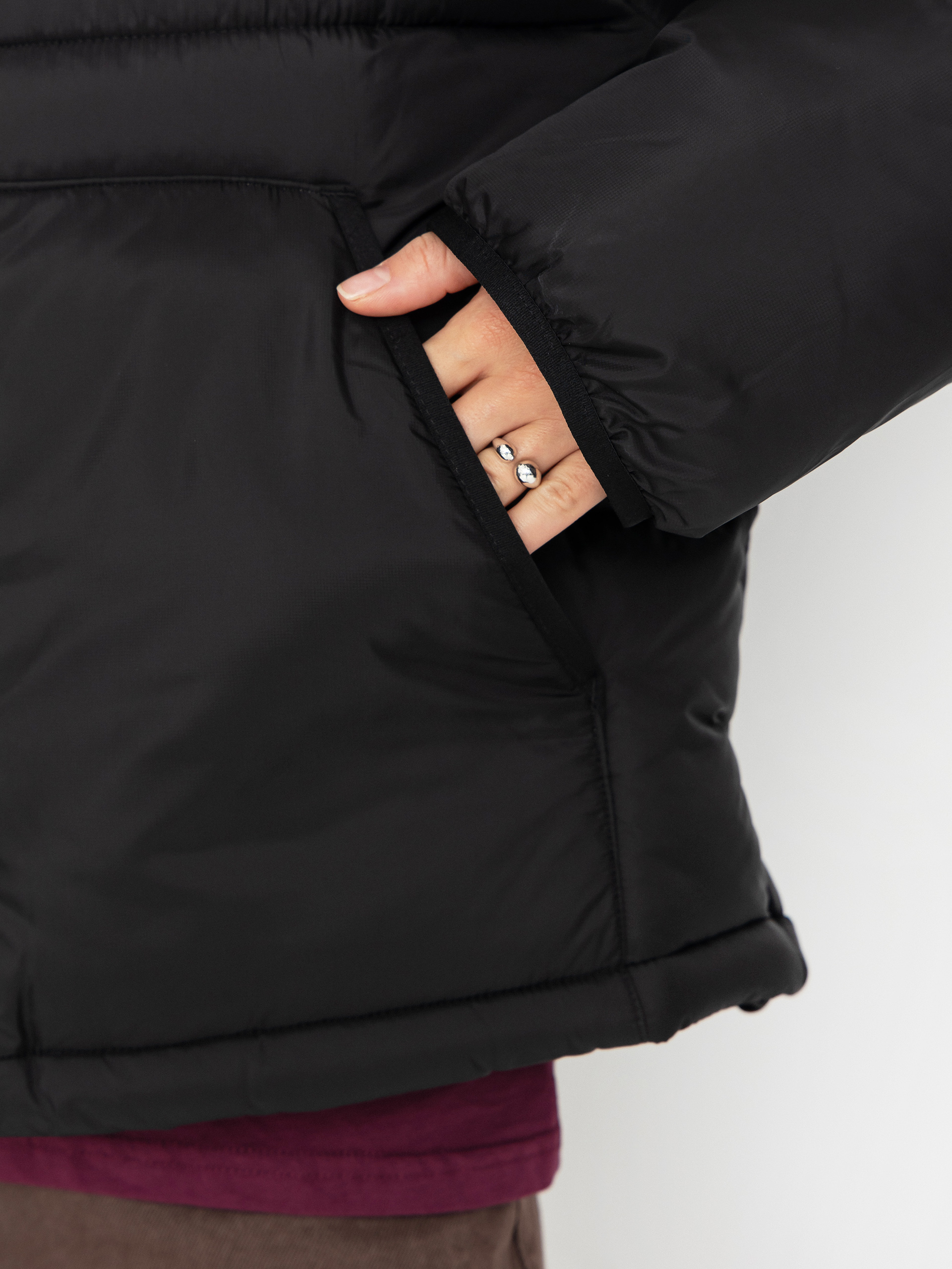 Dzseki Carhartt WIP Toronto Wmn (black/wild dog print)