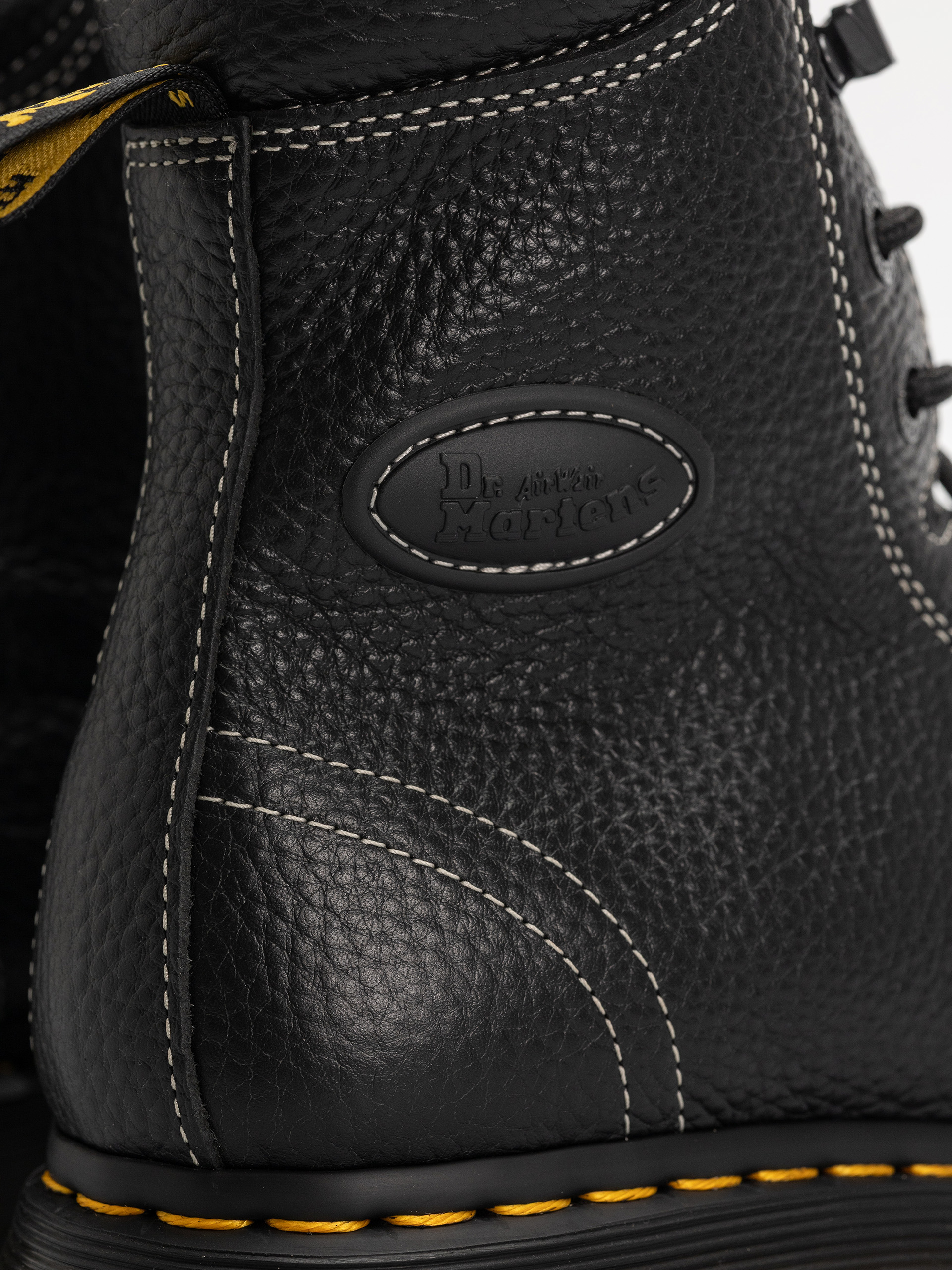 Dr. Martens Buzz 8i Wmn Cipők (black milled nappa)