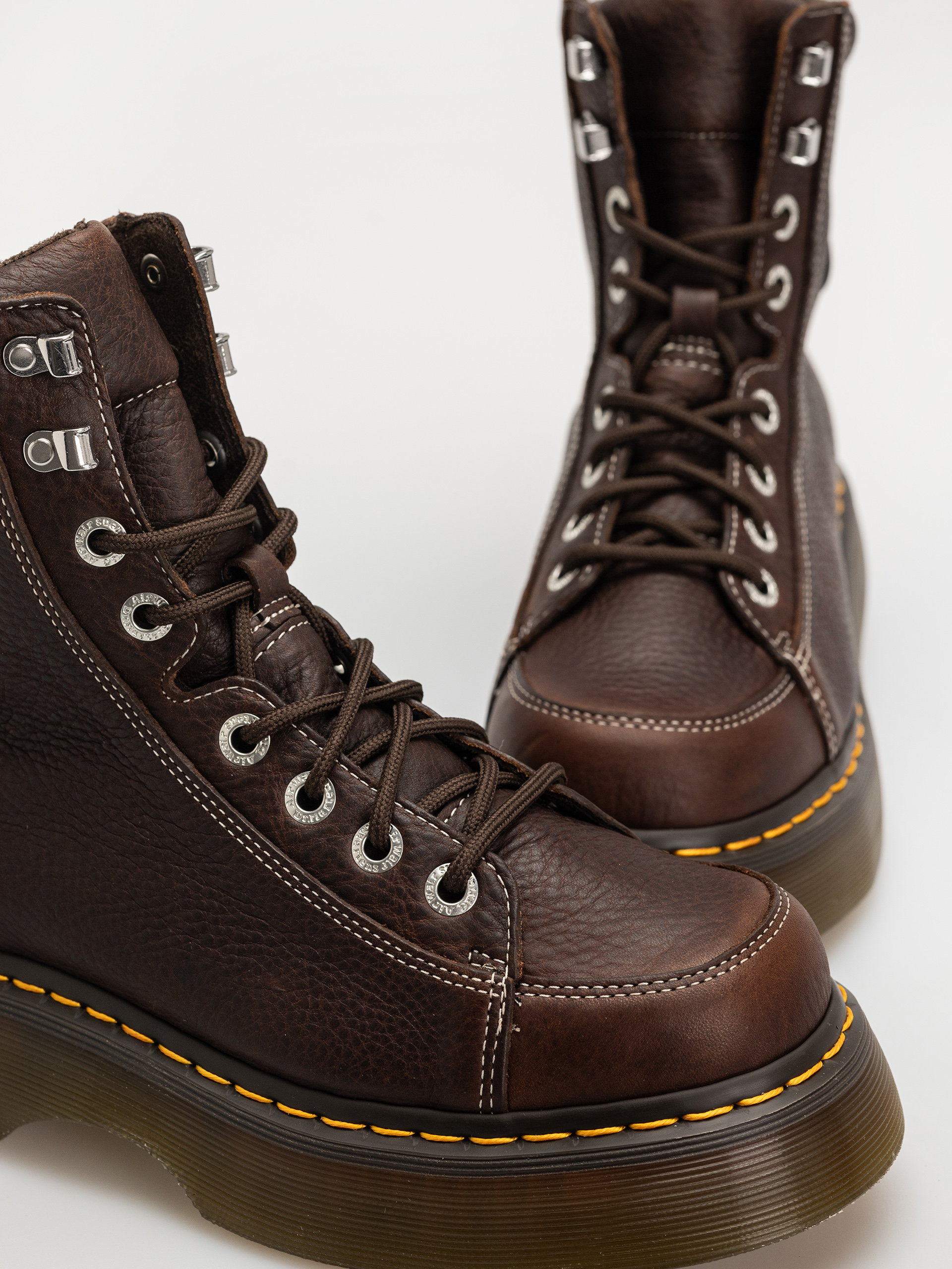Dr. Martens Buzz 8i Wmn Cipők (dark brown grizzly)