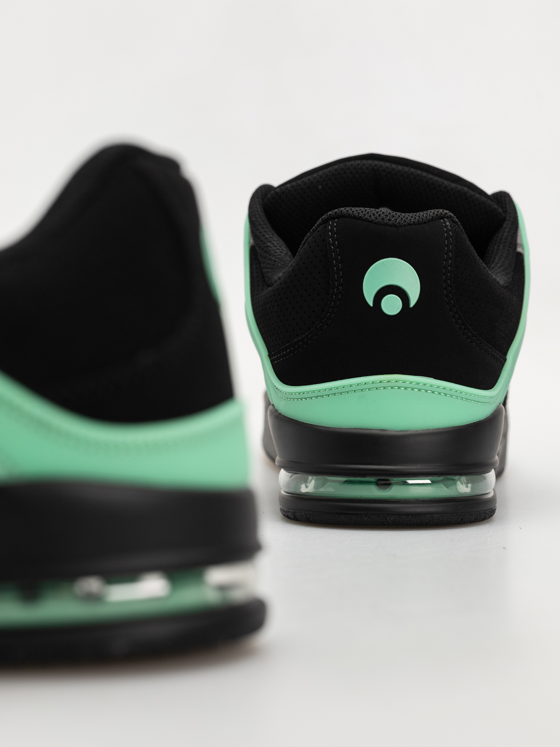 Osiris Pixel Cipők (blk/chr/grn glow)