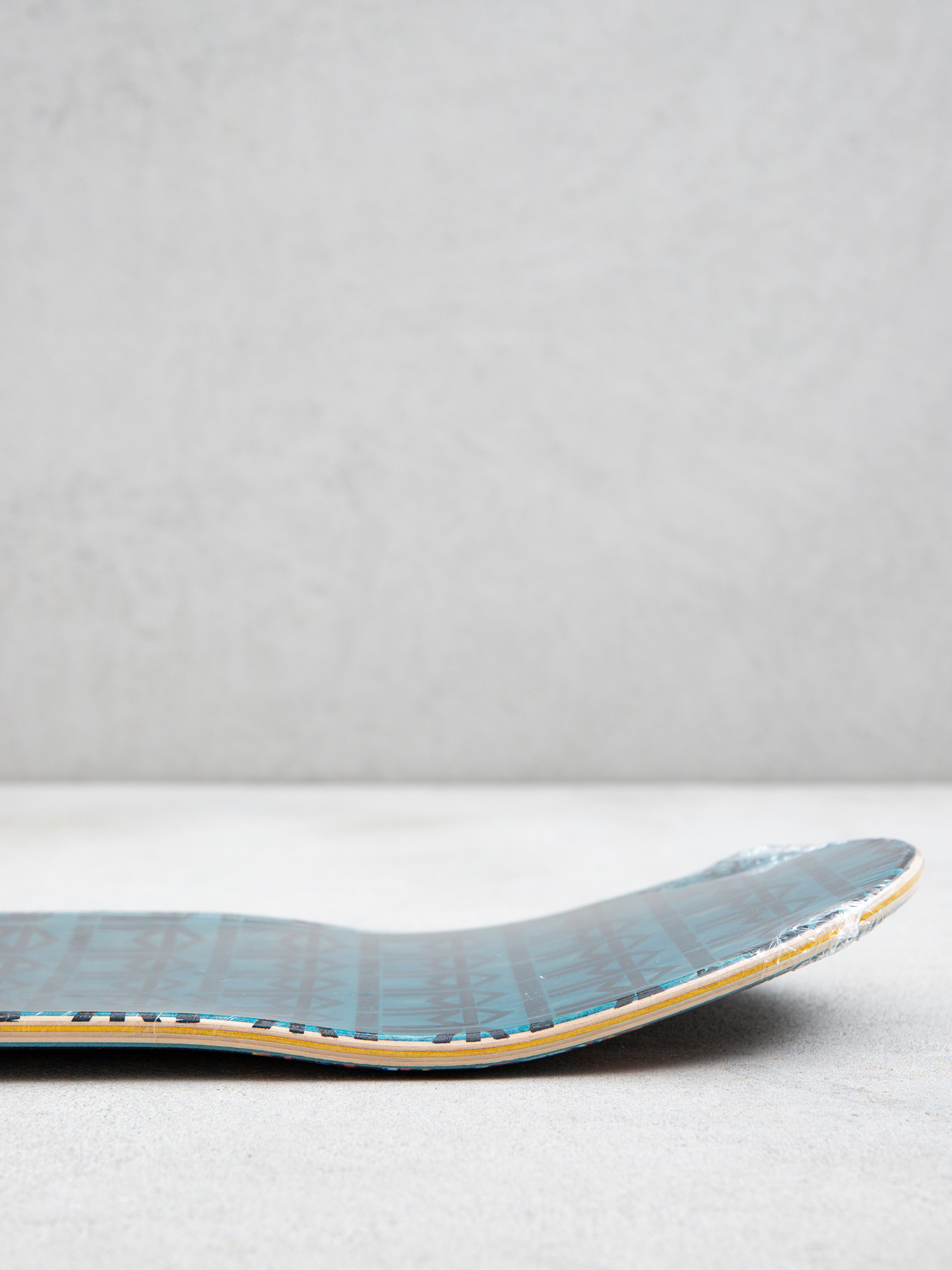 Gördeszka lap Sk8Mafia Ignition Roger (black)