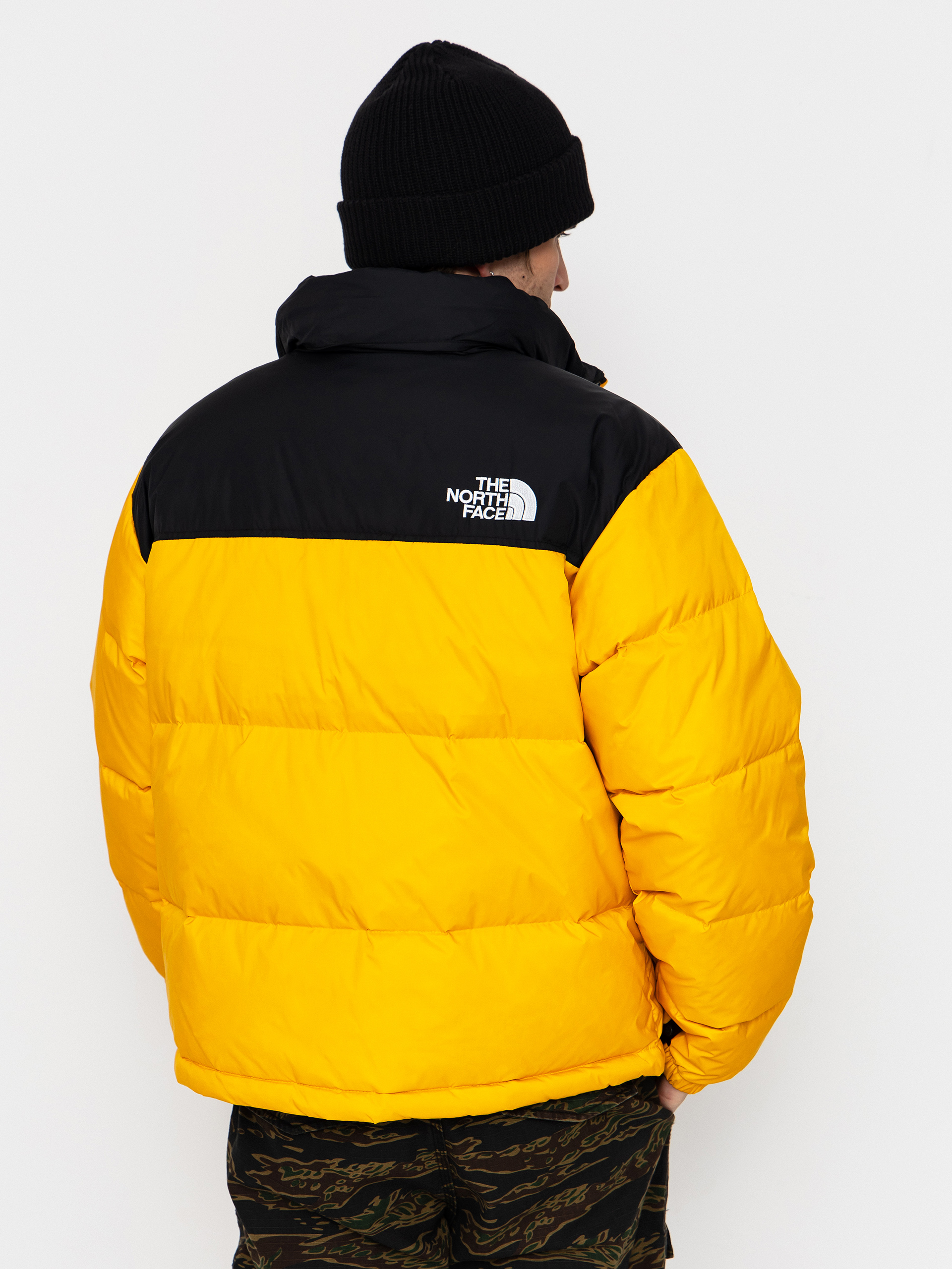 Dzseki The North Face 1996 Retro Nuptse (summit gold/tnf black/r)