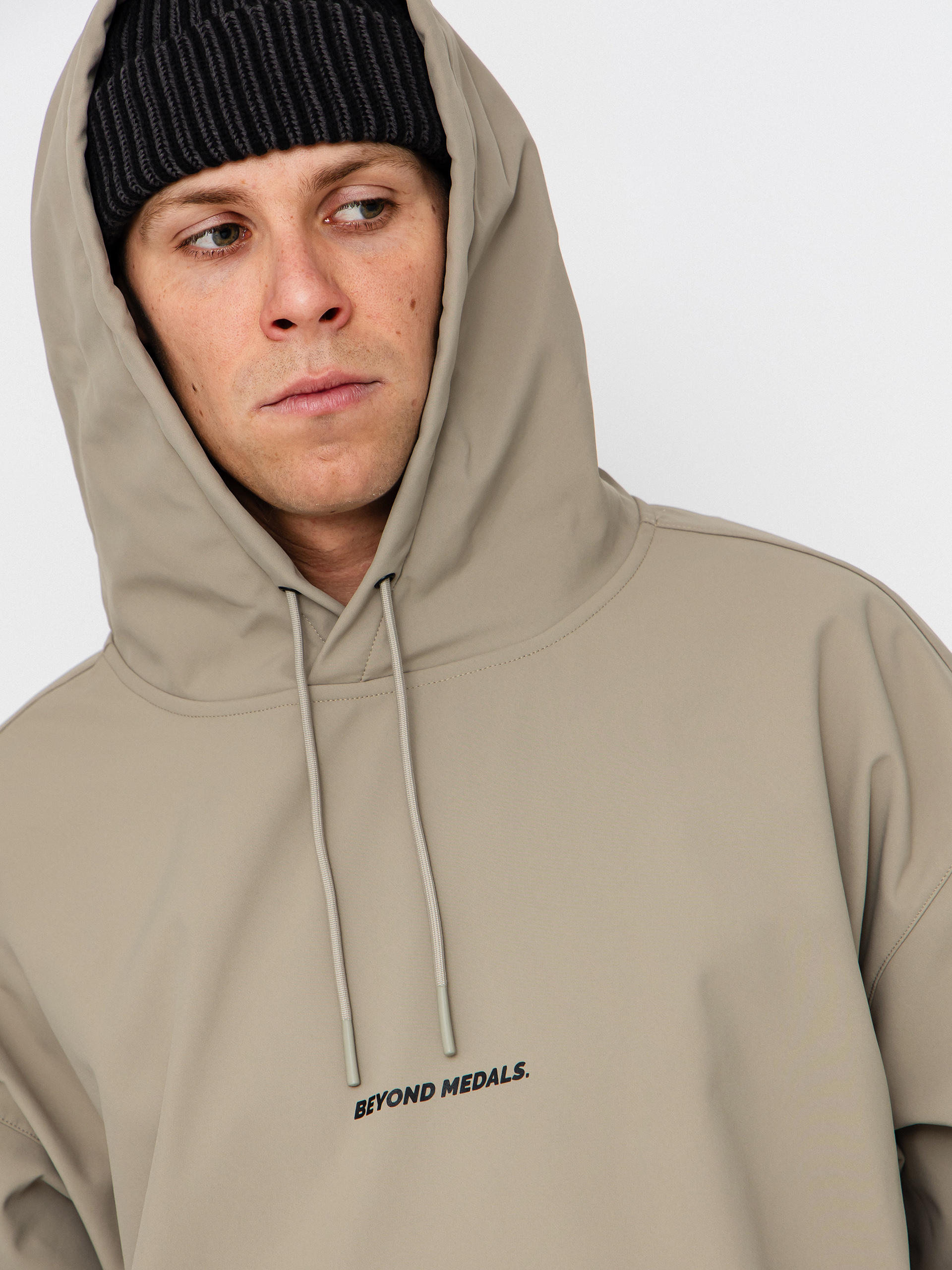 Férfi Snowboard dzseki Beyond Medals Softshell Hoodie (beige)