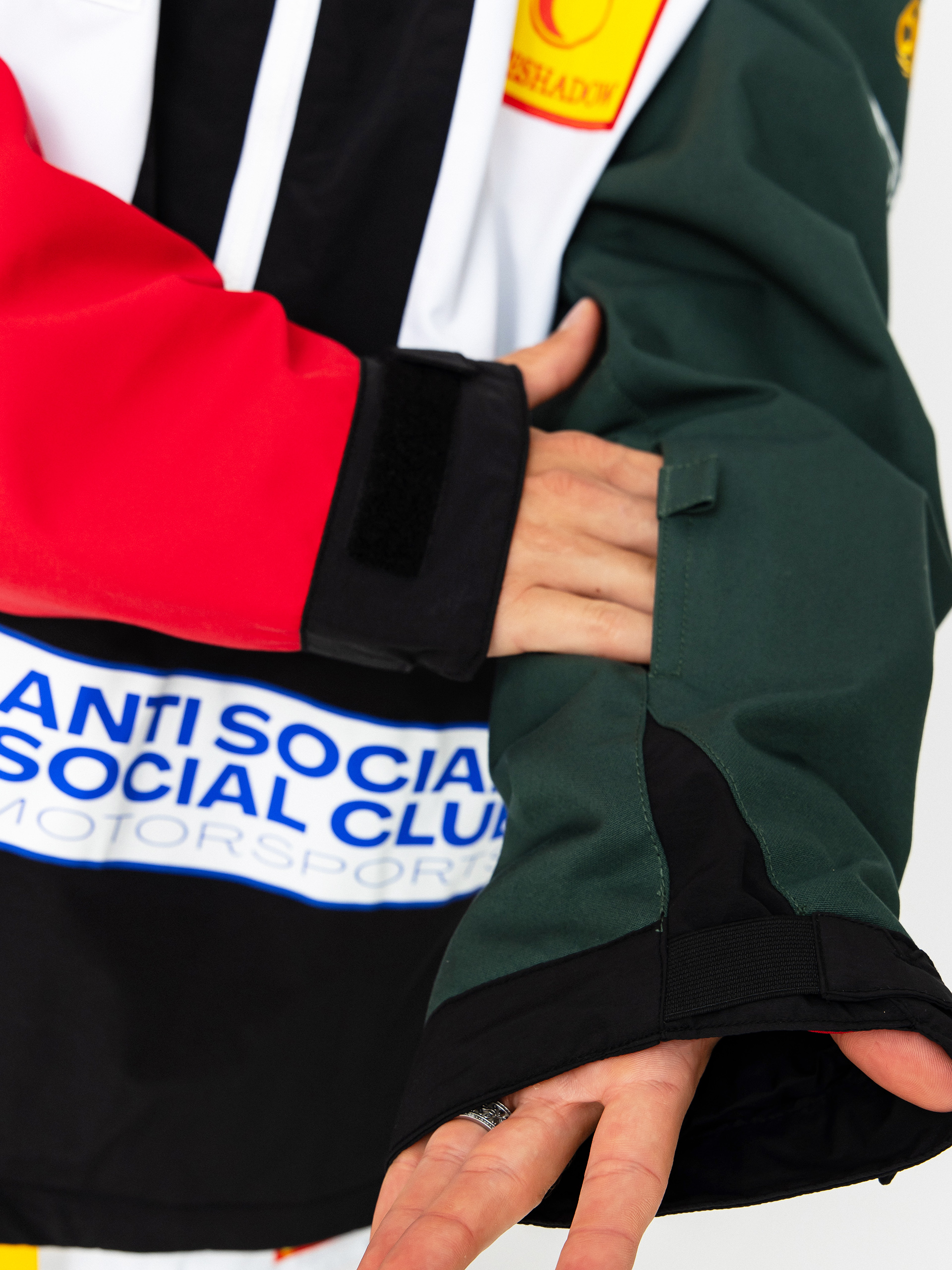 Férfi Snowboard dzseki 686 X ASSC F1 Anorak (assc white colorblock)