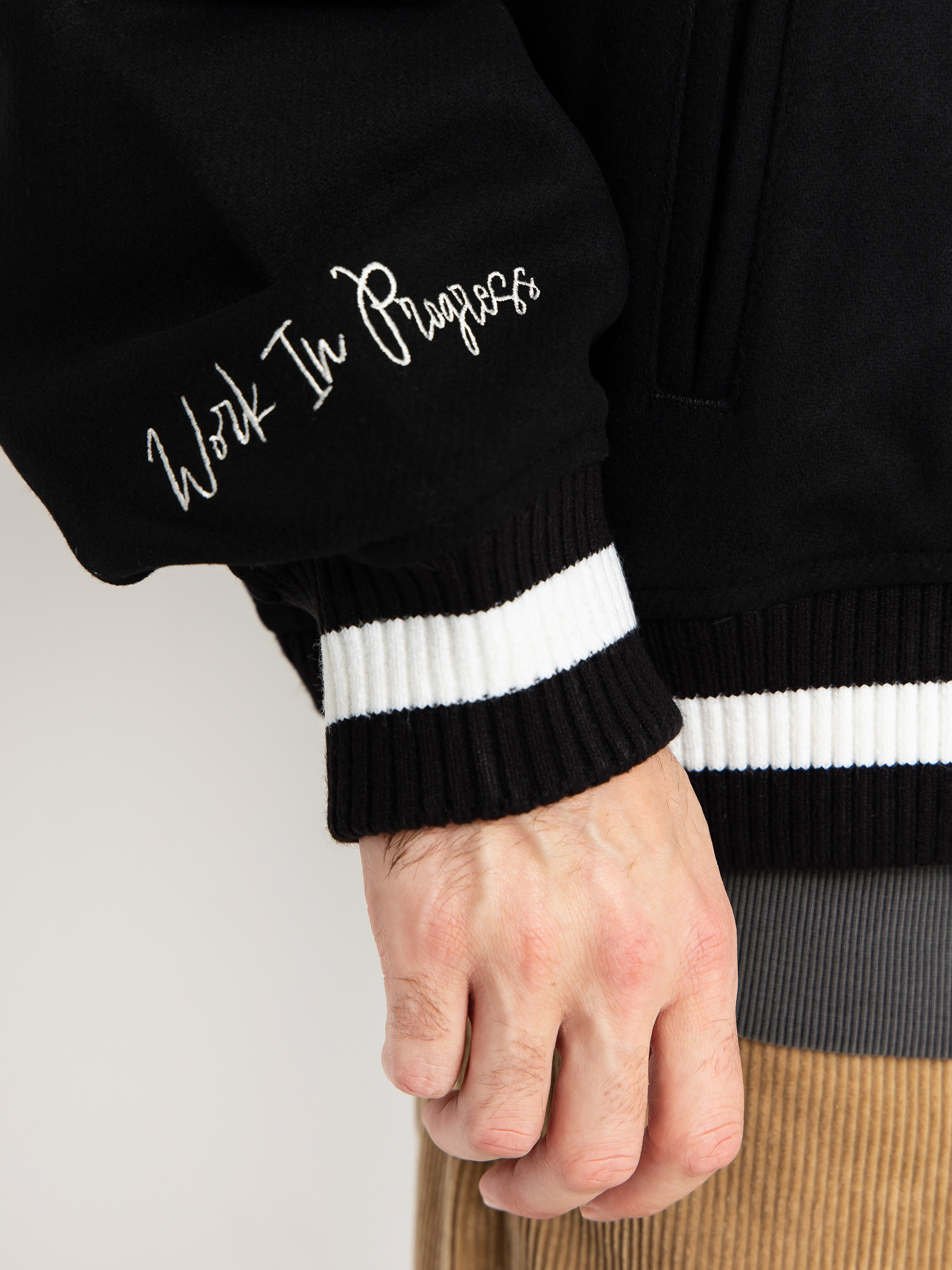 Dzseki Carhartt WIP World Class Varsity (black)