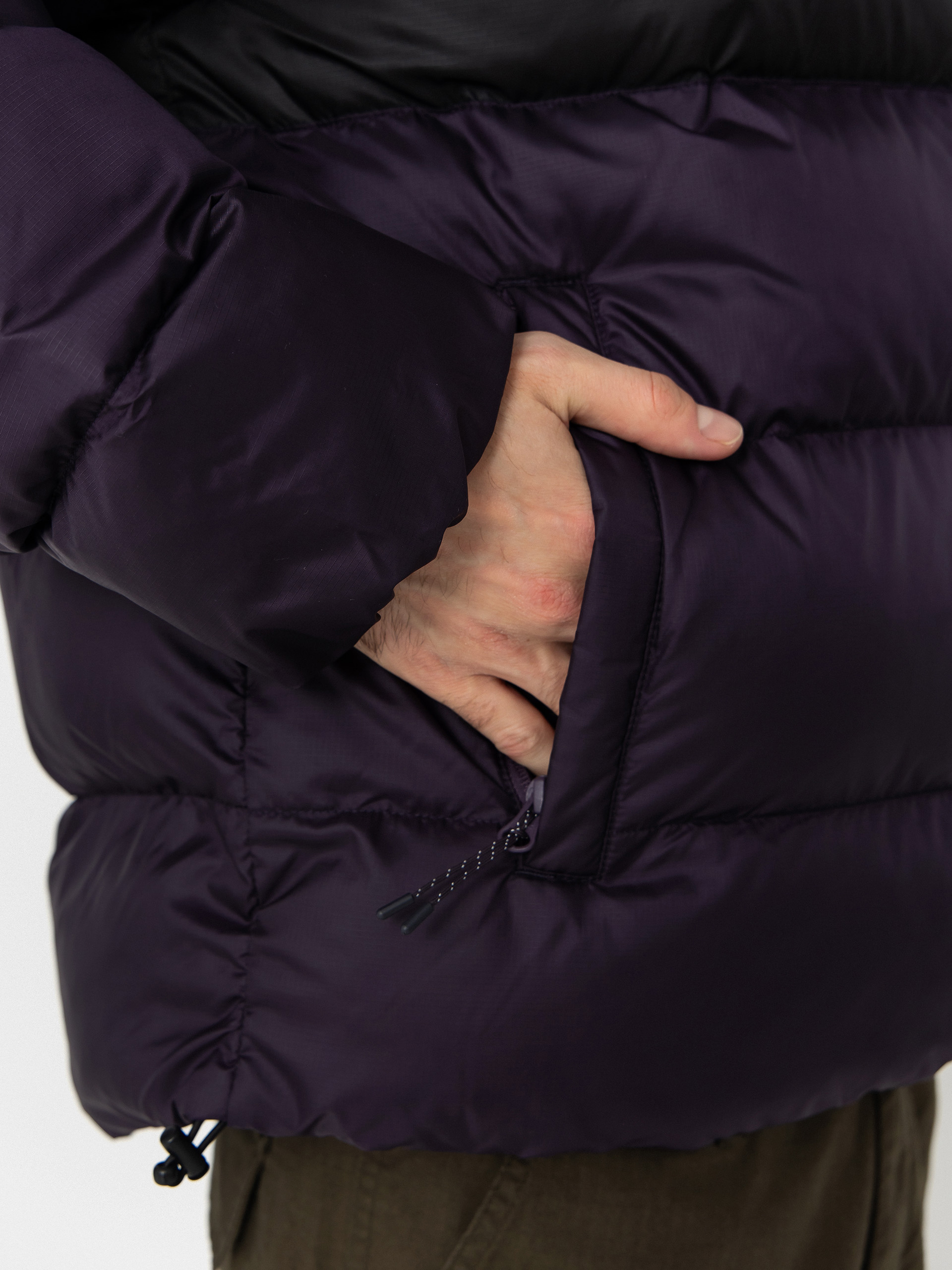 Dzseki Helly Hansen Active Puffy (black grape)