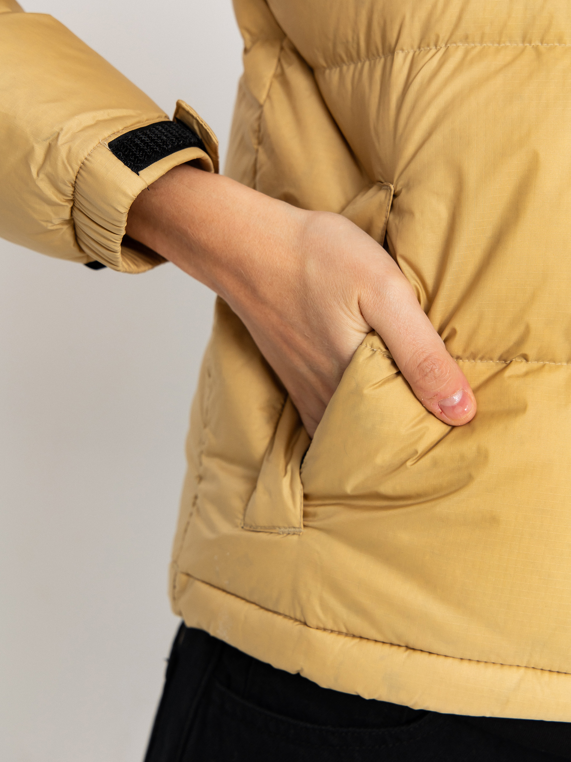 Dzseki The North Face 1996 Retro Nuptse Wmn (khaki stone/r)