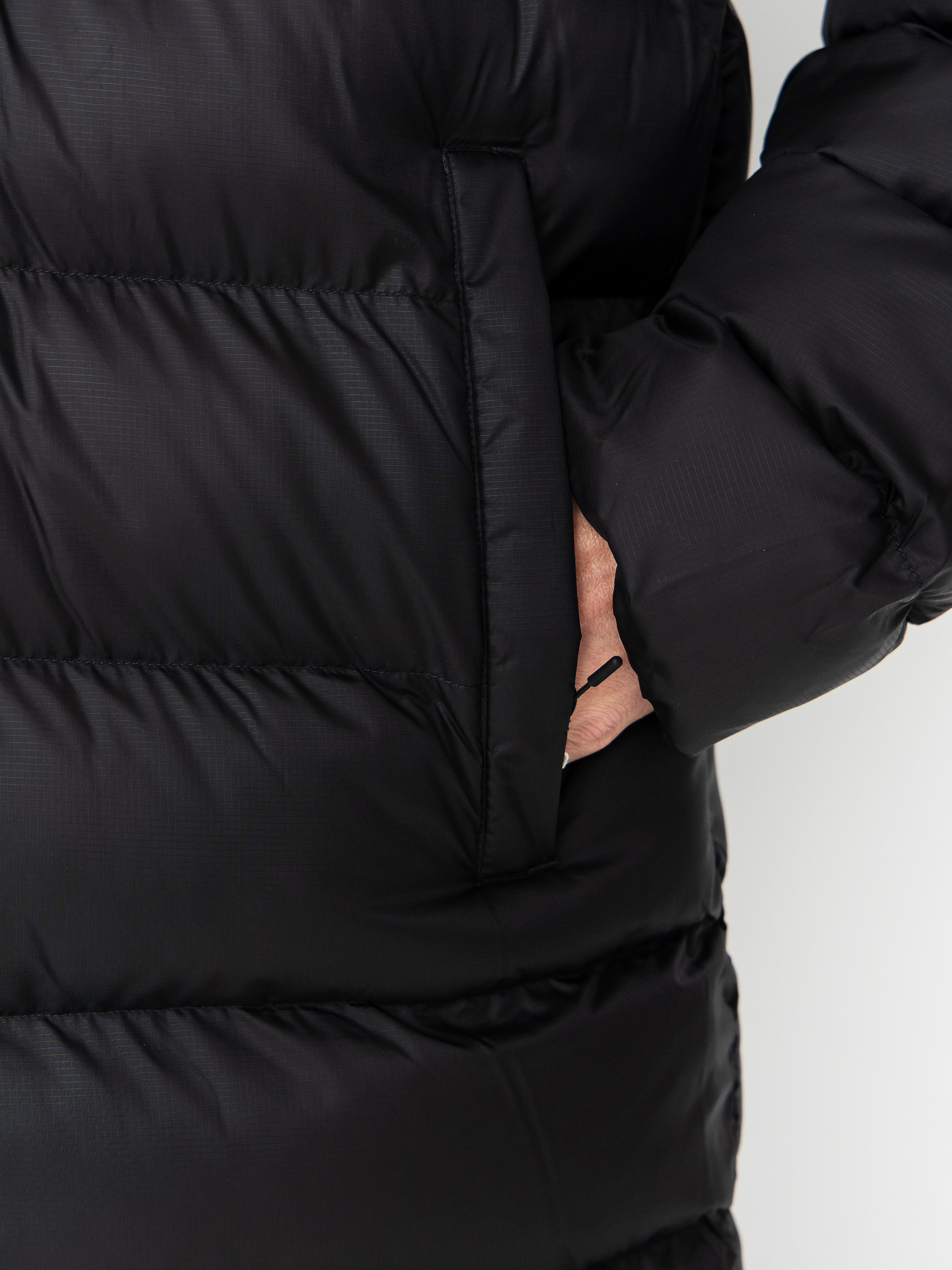 Helly Hansen Oslo Puffy Parka Dzseki (black)