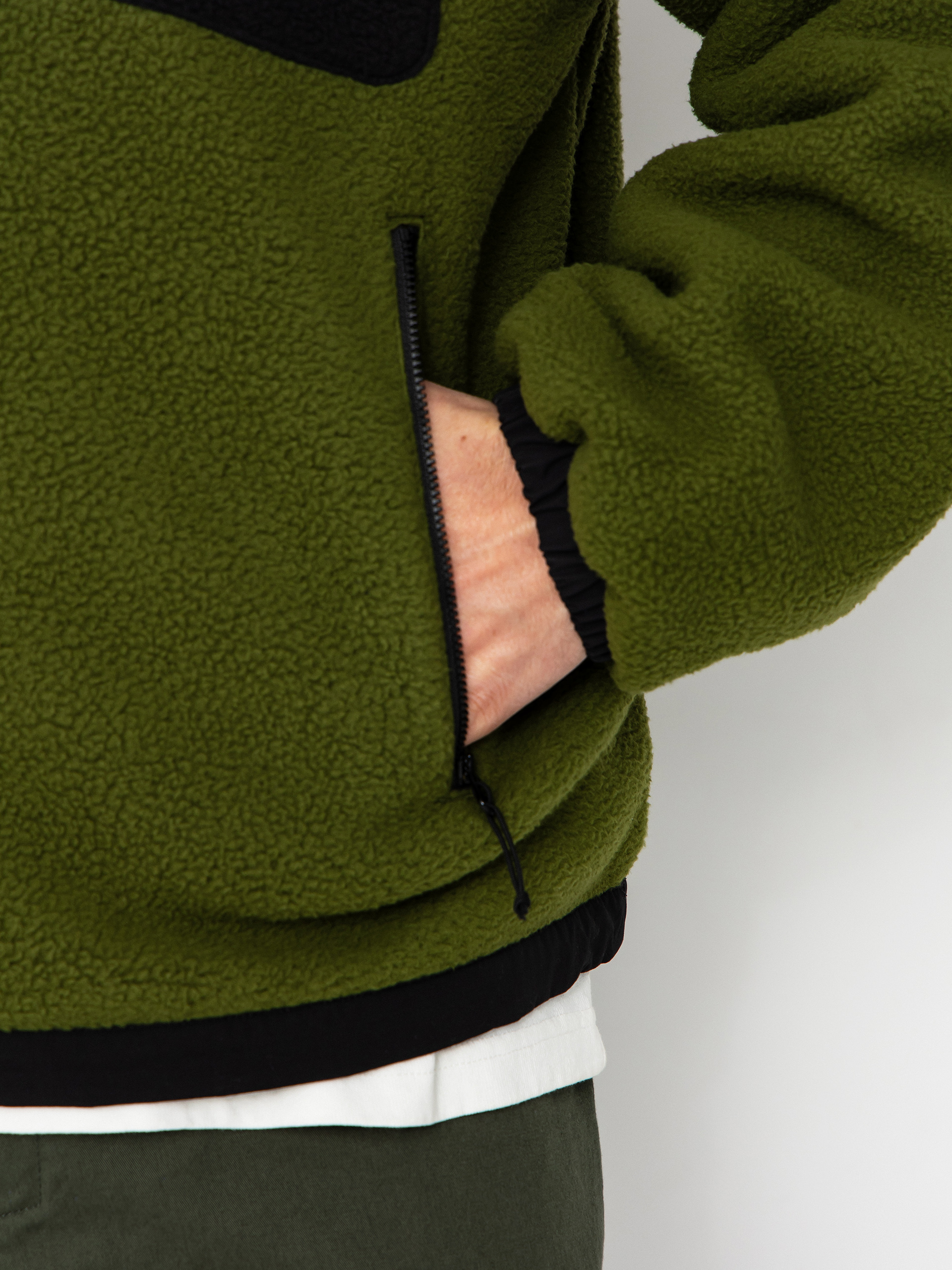 Dzseki The North Face Yumiori Reversible (tnf black/woodland gree)