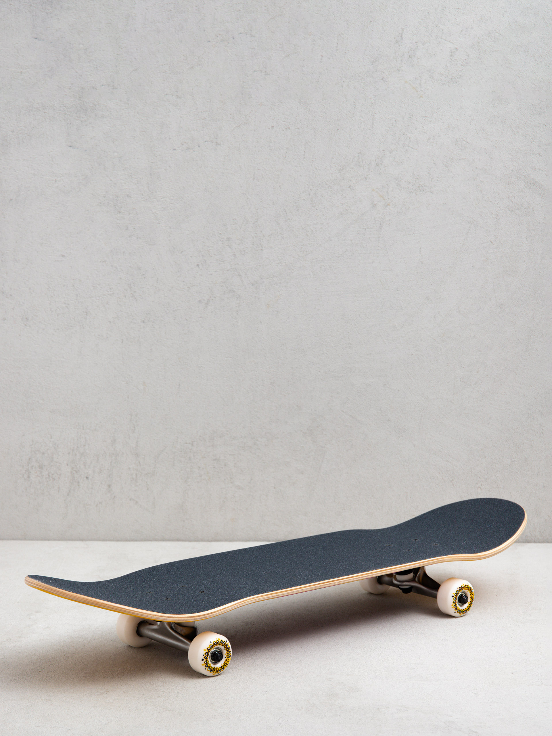 Komplett gördeszka Krooked Eyes N Birds