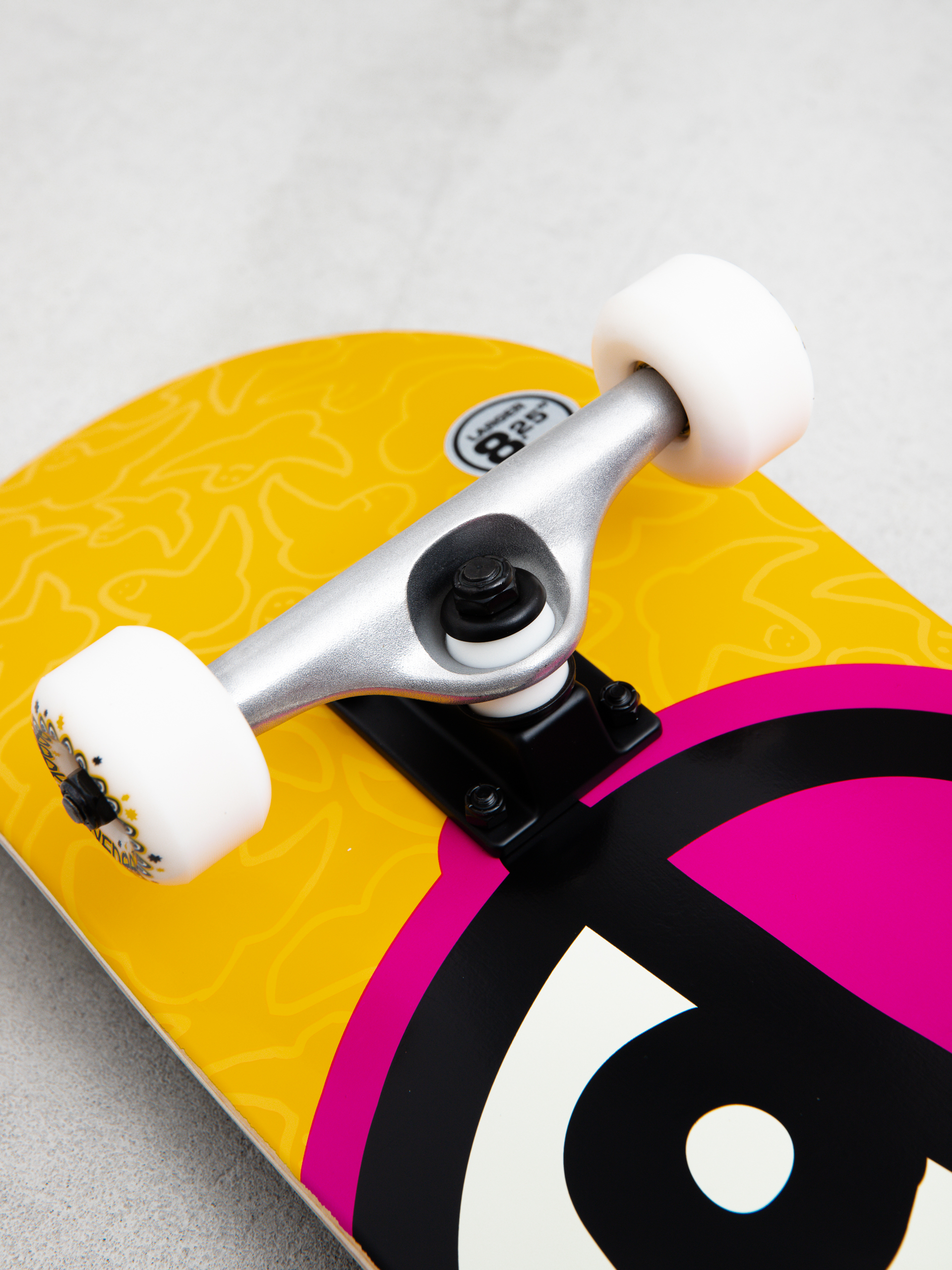 Komplett gördeszka Krooked Eyes N Birds