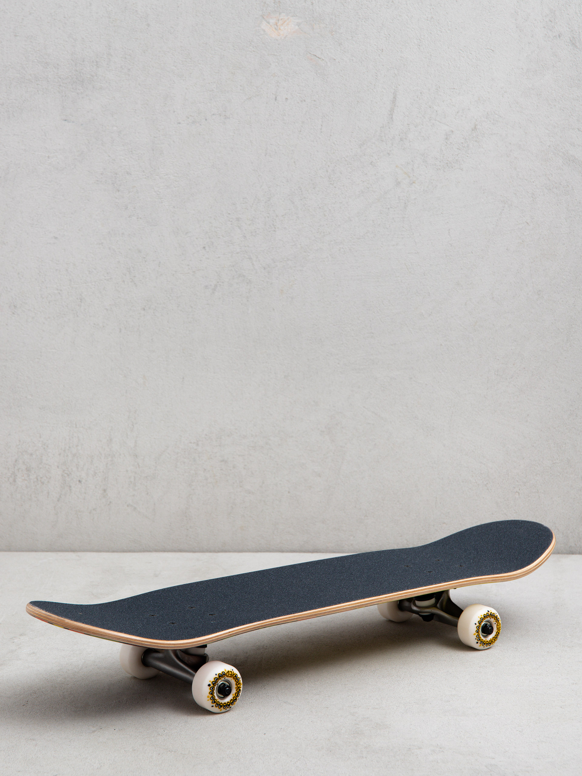 Komplett gördeszka Krooked Shmoo Vibes