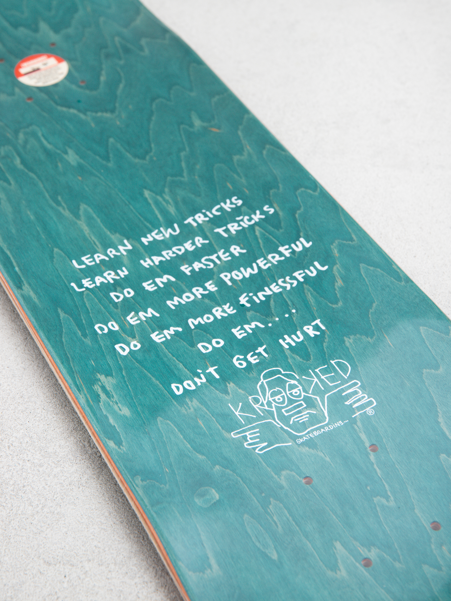 Gördeszka lap Krooked Cernicky Snake Bite (assorted)