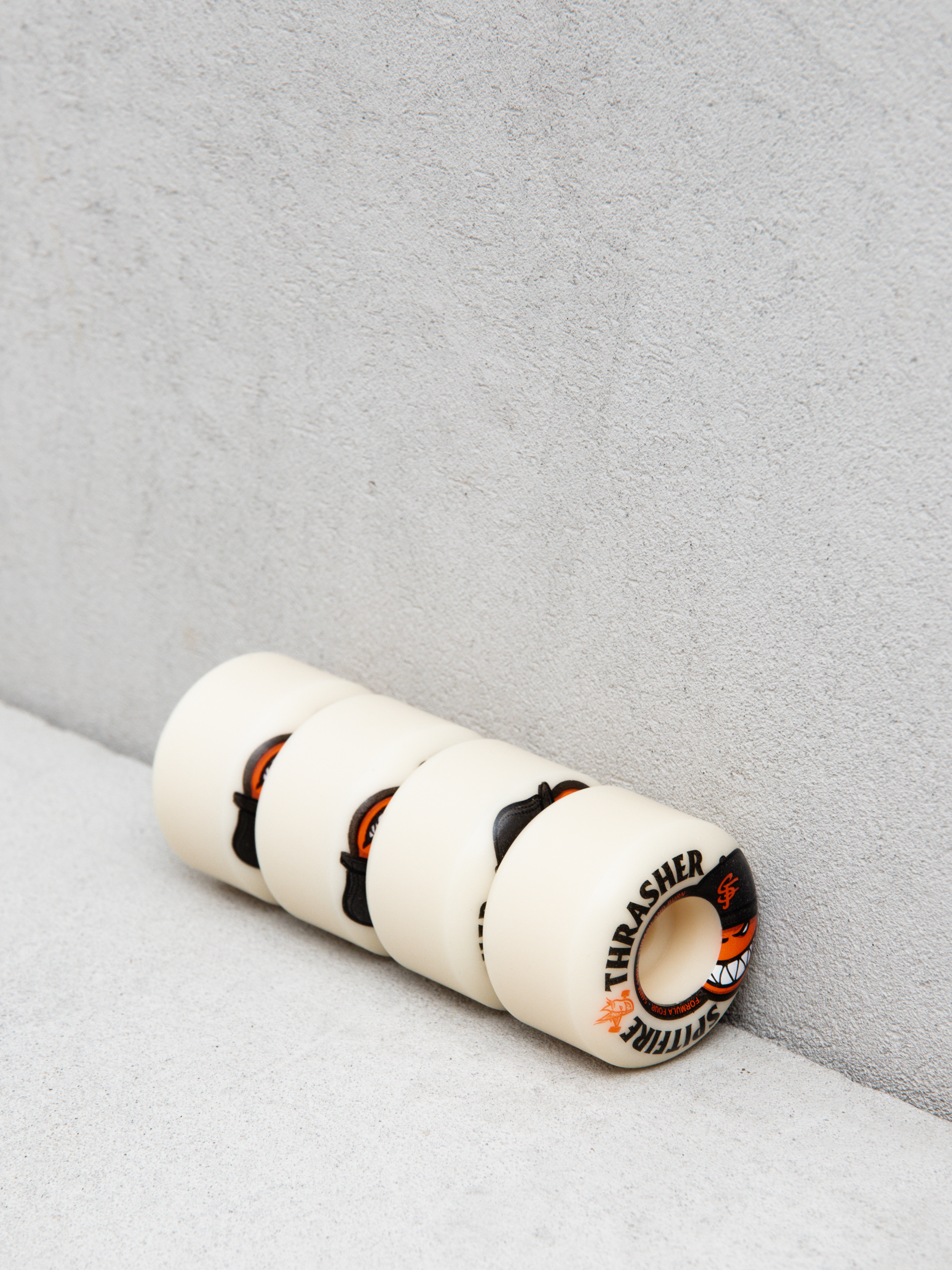 Spitfire X Thrasher The City F4 99D Radial Full Gördeszka kerék (natural)