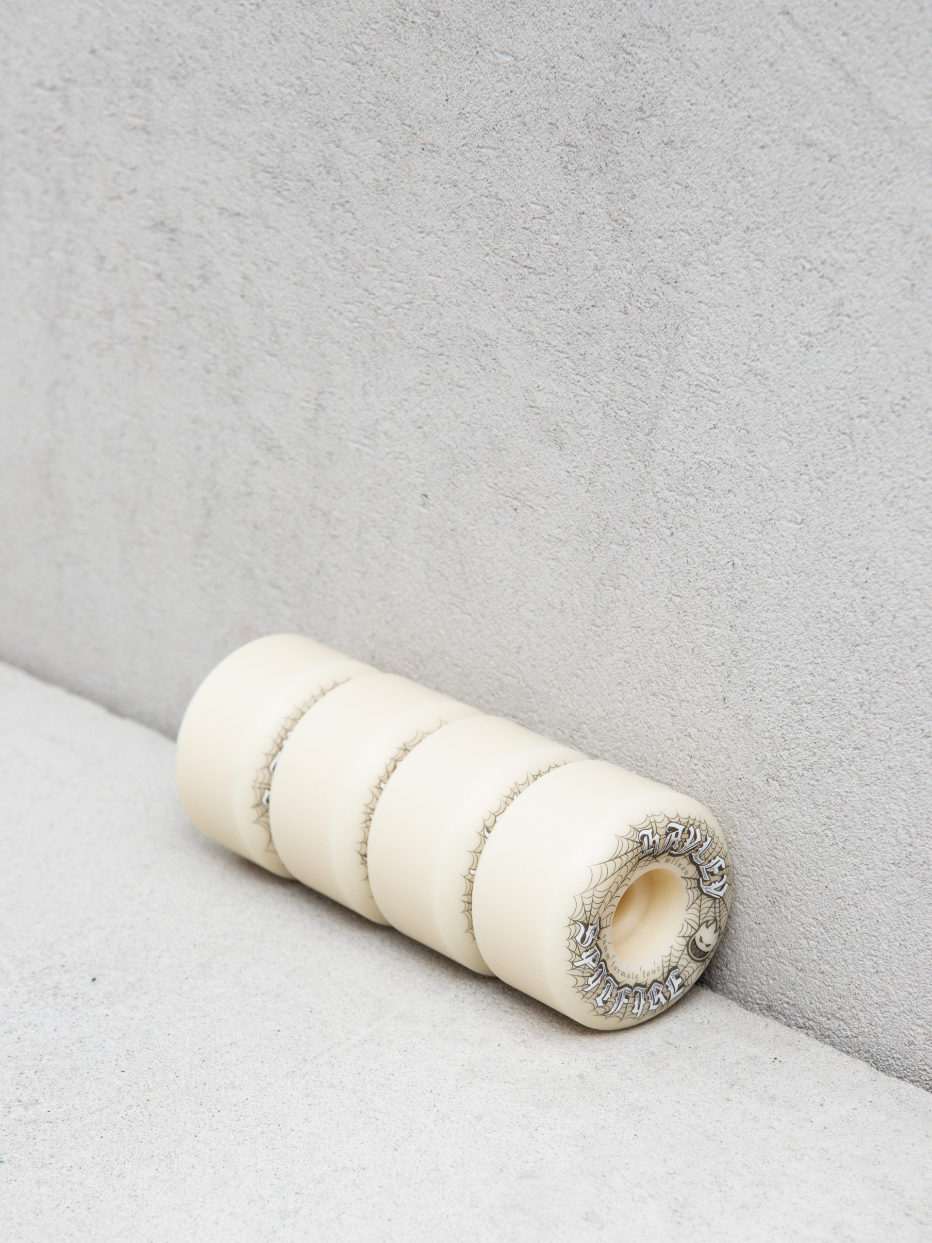 Spitfire F4 99D Hayley Wilson Webbed Conical Full Gördeszka kerék (natural)