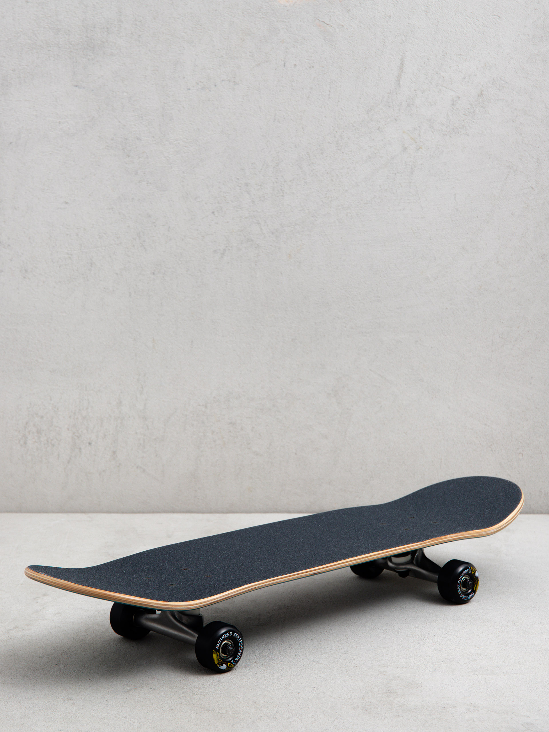 Antihero No Regerts Komplett gördeszka