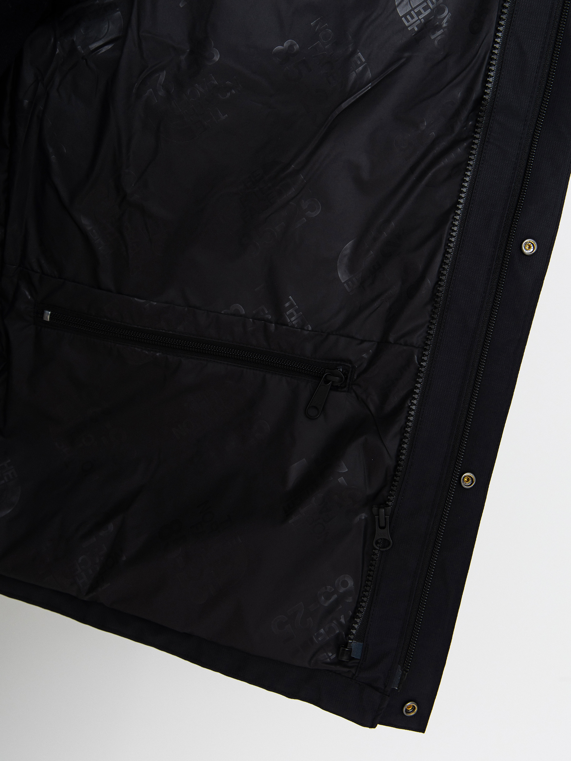 Dzseki The North Face Rmst GTX Mountain Tek (tnf black)