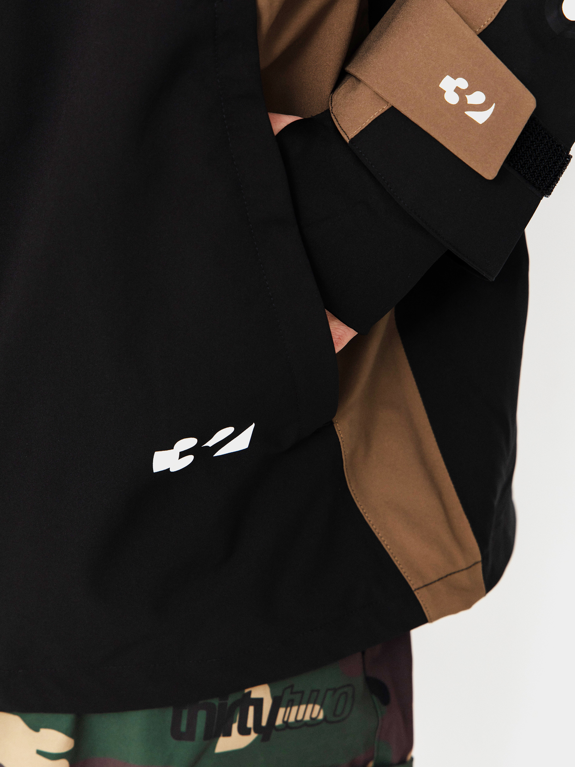 Férfi Snowboard dzseki ThirtyTwo Deep Creek Parka (tobacco)