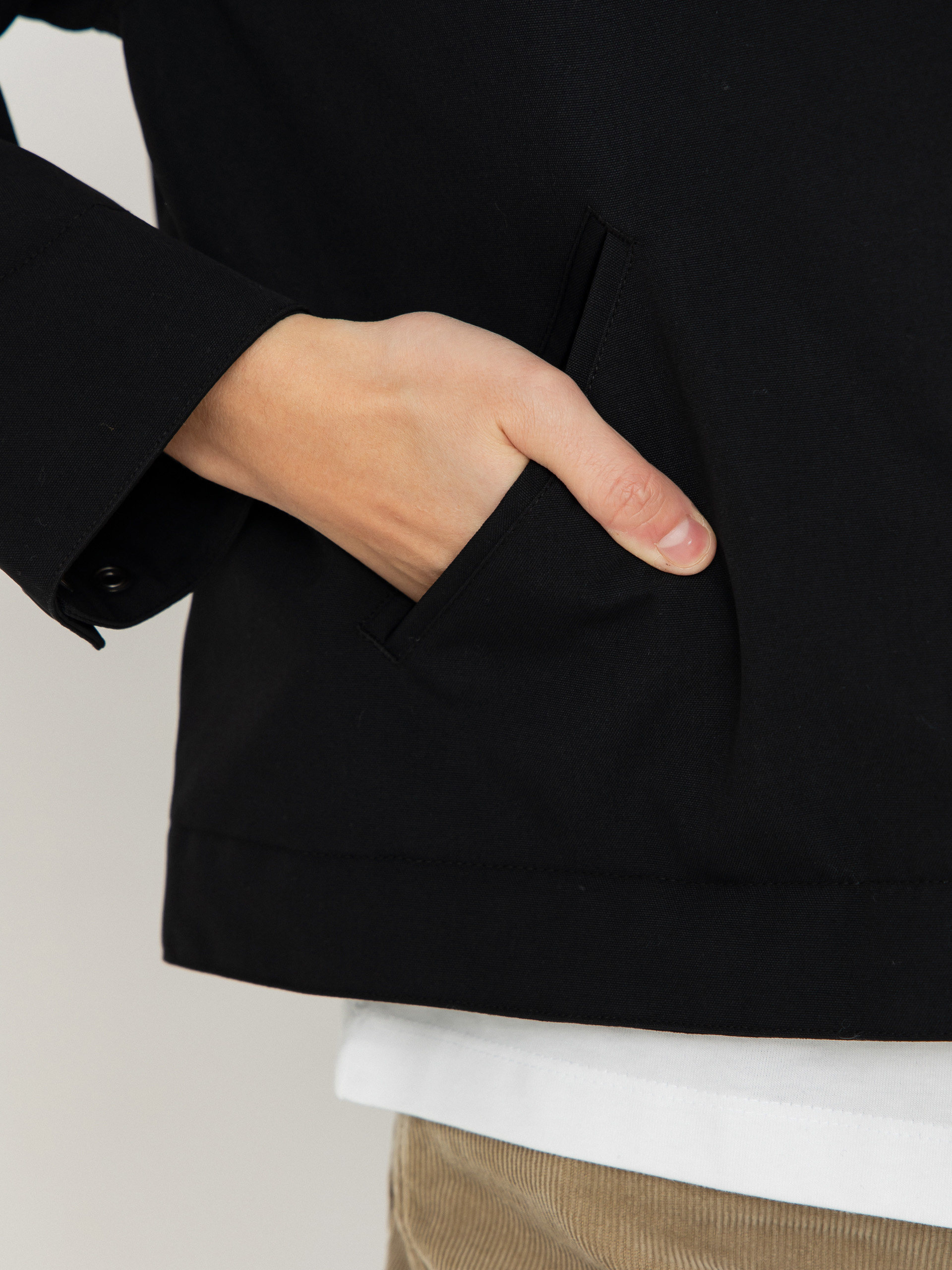 Dzseki Carhartt WIP Newkirk Wmn (black/wild dog print)