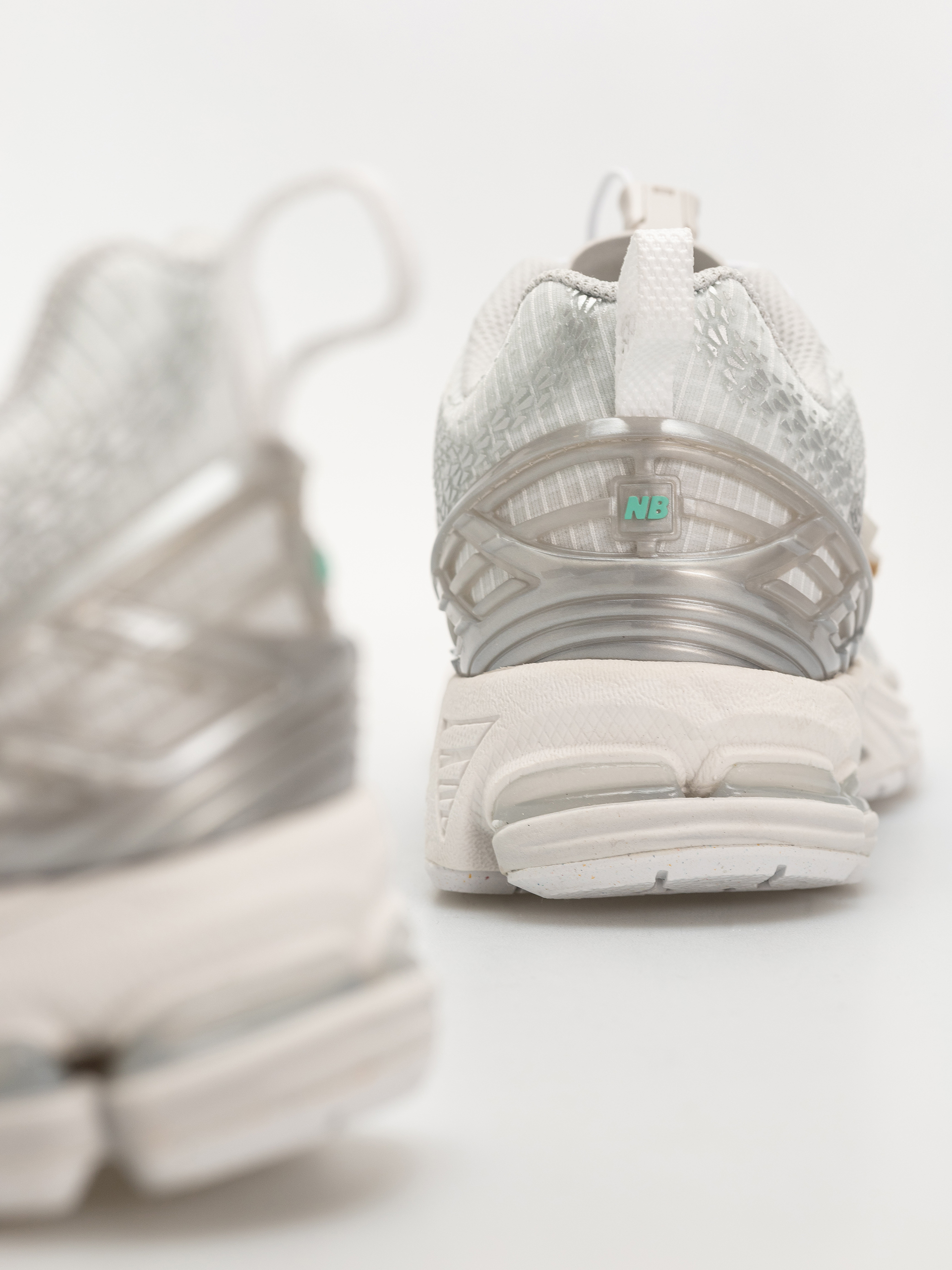 New Balance 1906 Cipők (103 white/silver metallic/deep end)