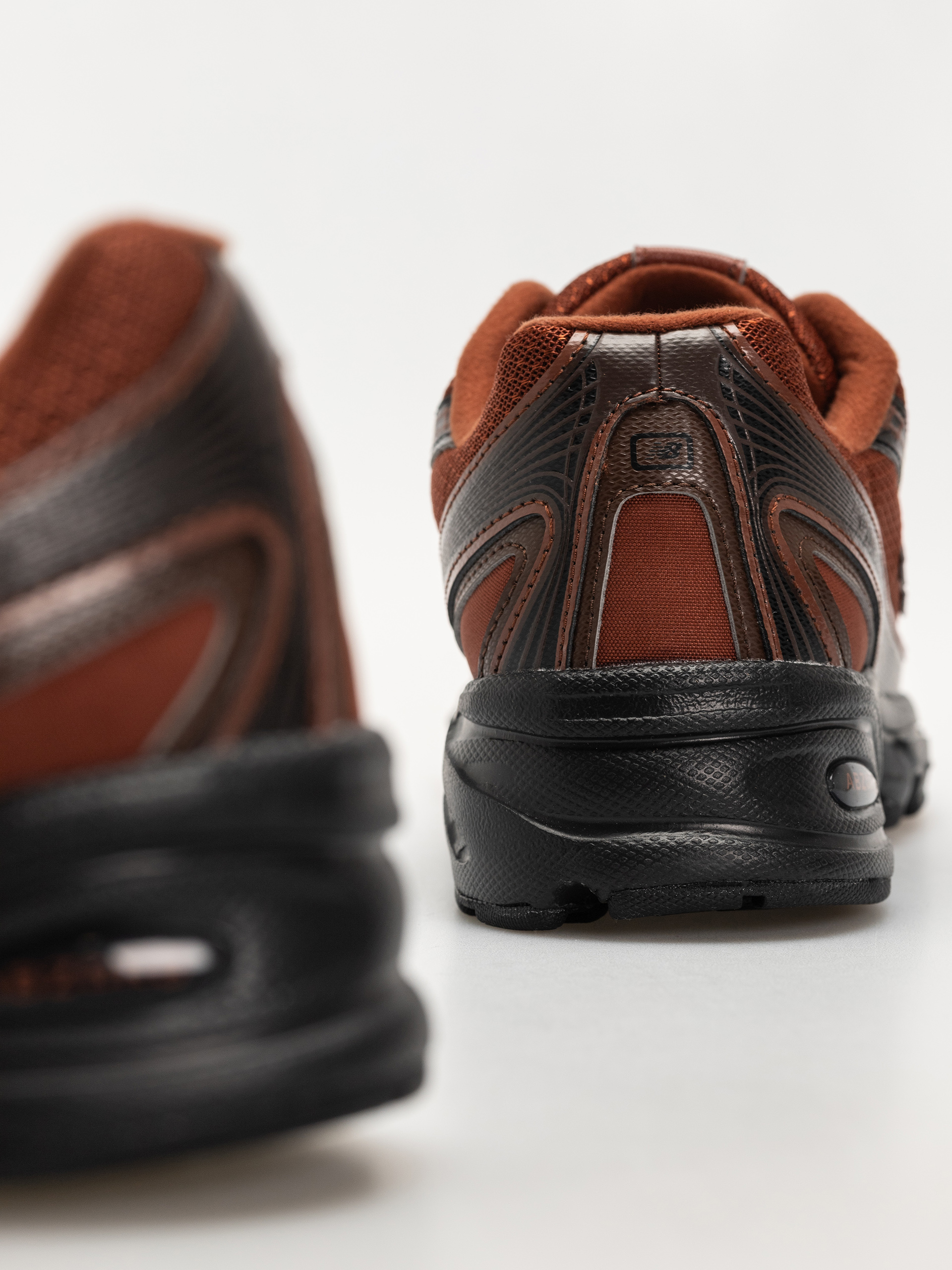 New Balance 740 Cipők (relic brown/pumpernickel)