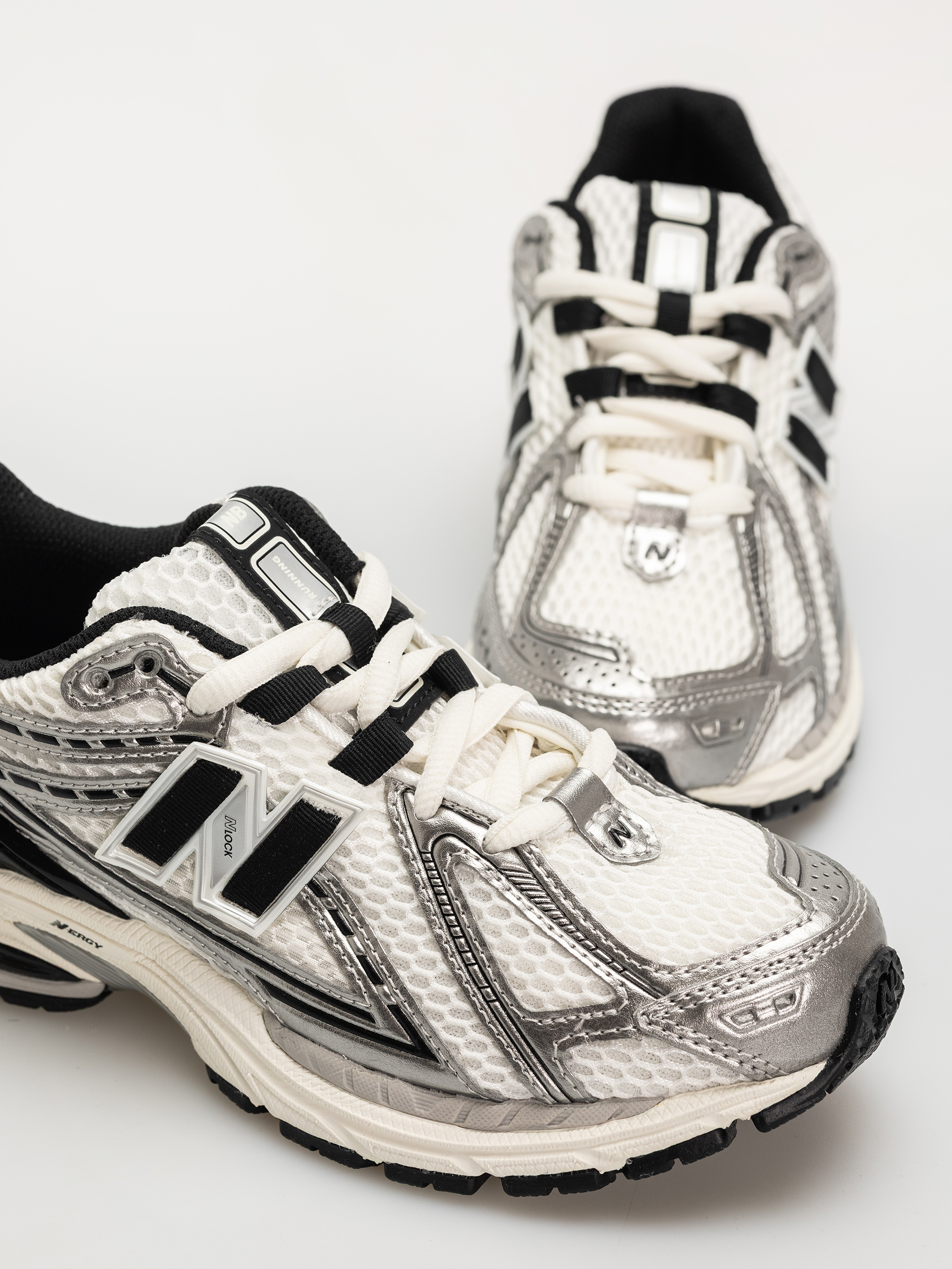 New Balance 1906 Cipők (silver metallic/black/sea salt er)