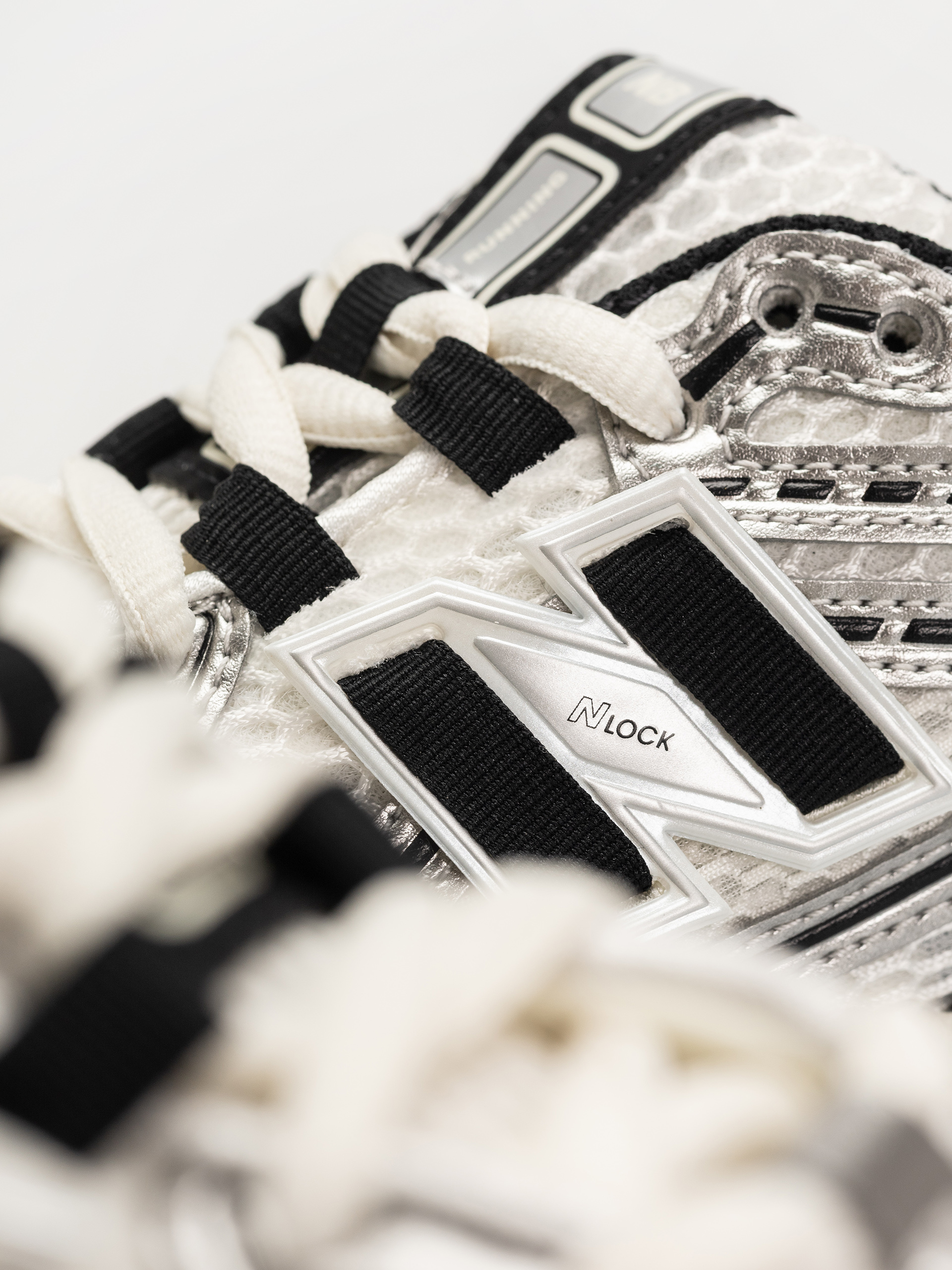 New Balance 1906 Cipők (silver metallic/black/sea salt er)