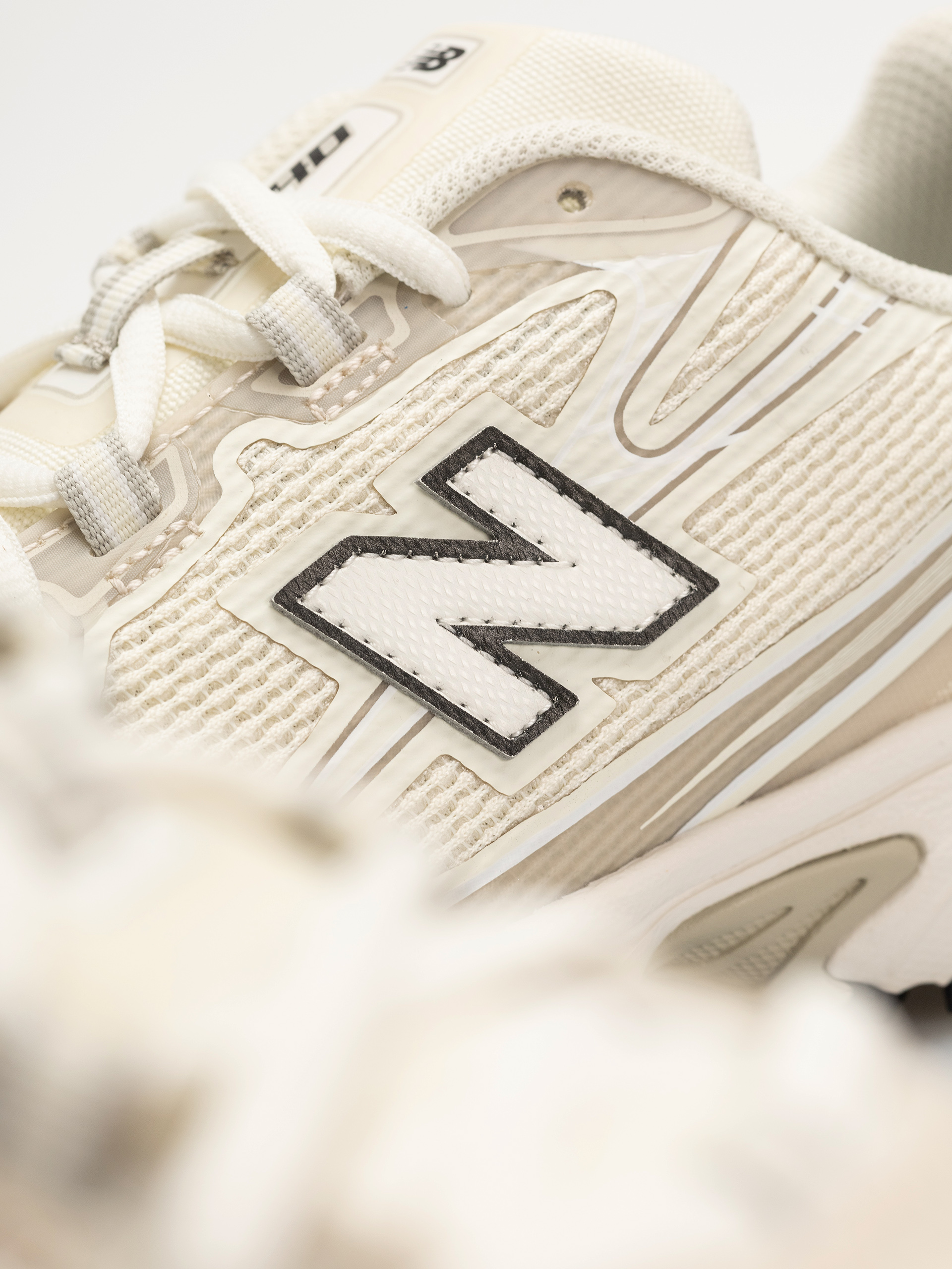 New Balance 740 Cipők (shipyard/angora)