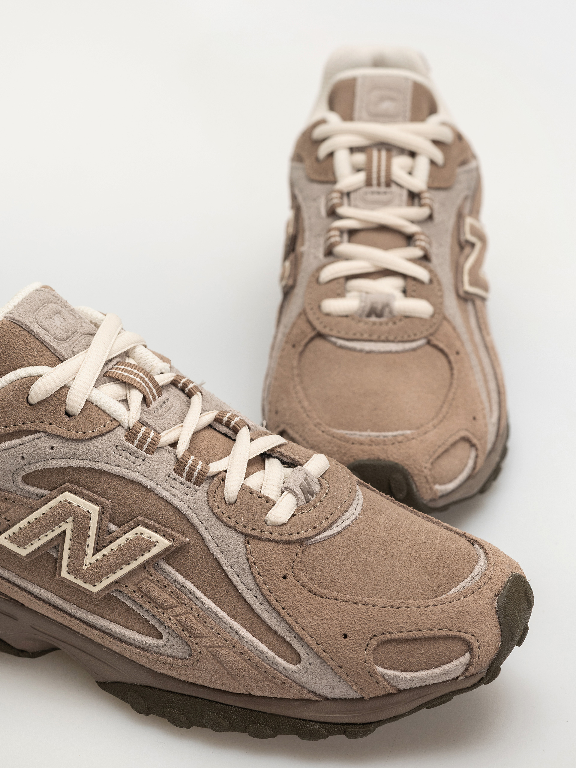 New Balance 204 Cipők (mushroom/arid stone mma)