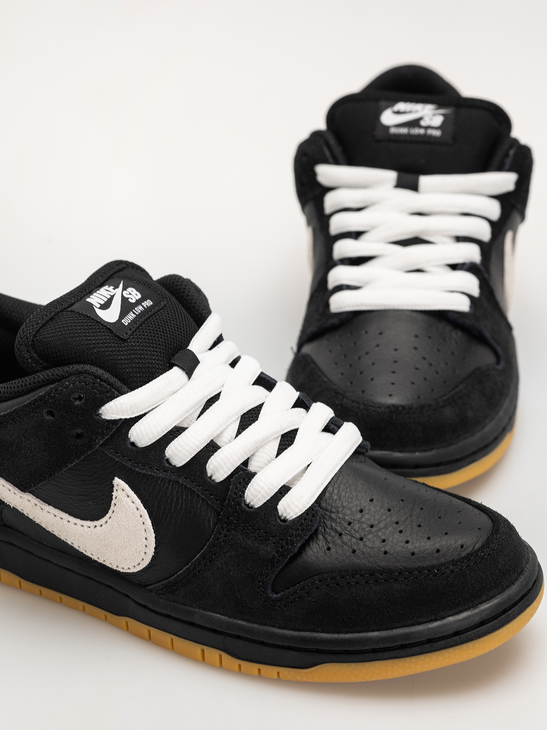 Nike SB Dunk Low Pro Cipők (black/white black gum light brown)