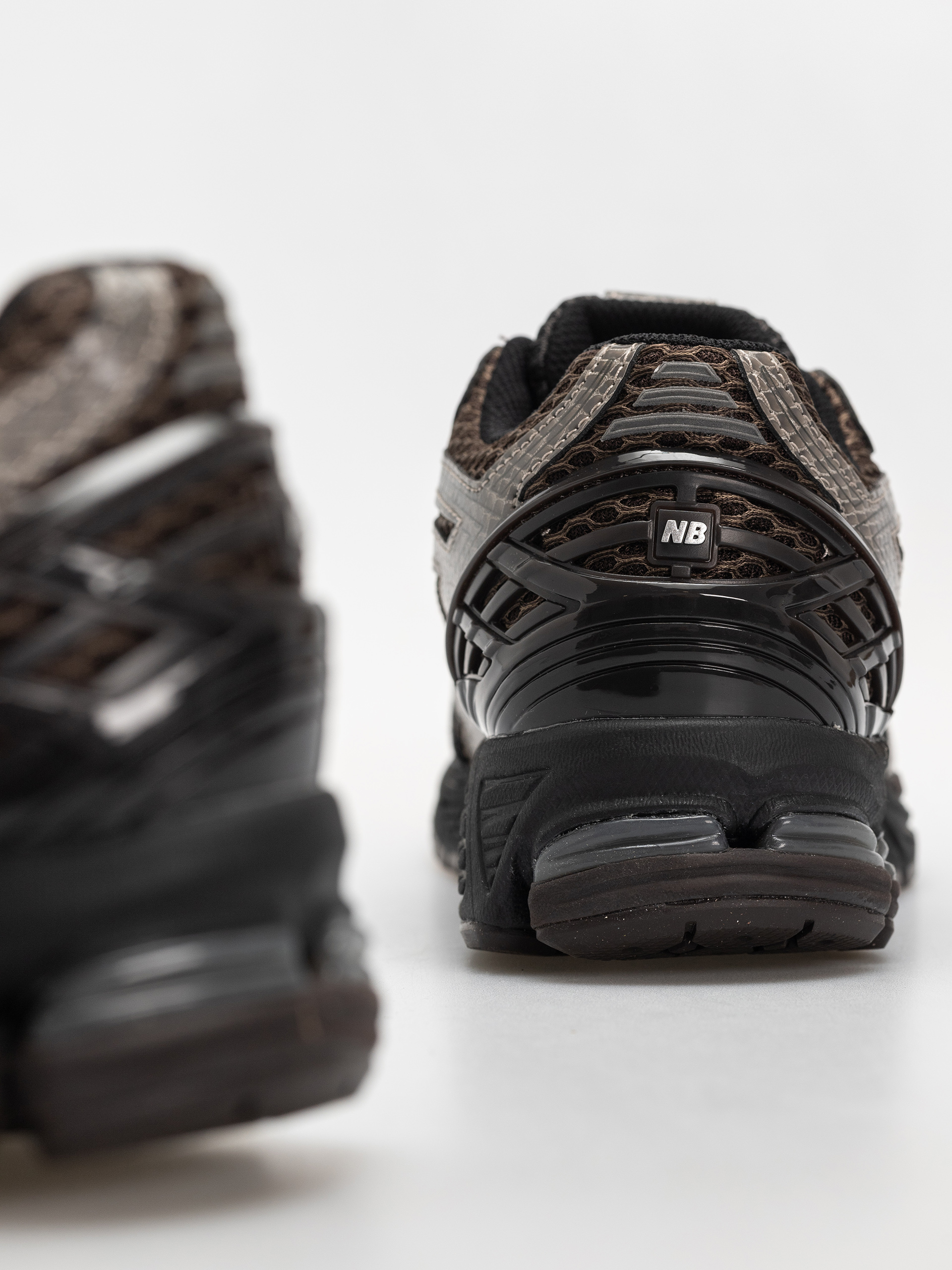 New Balance 1906 Cipők (thunder brown/black)