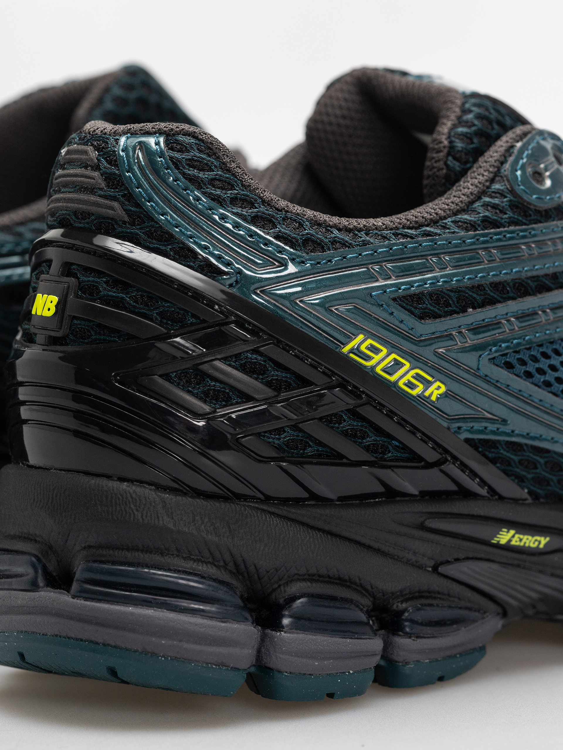 New Balance 1906 Cipők (medusa green/black)