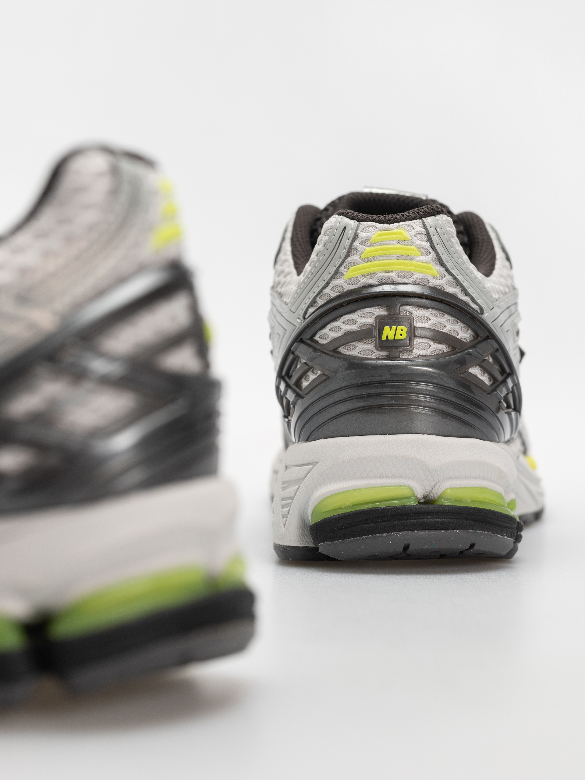 New Balance 1906 Cipők (light silver metallic/alkaline green)