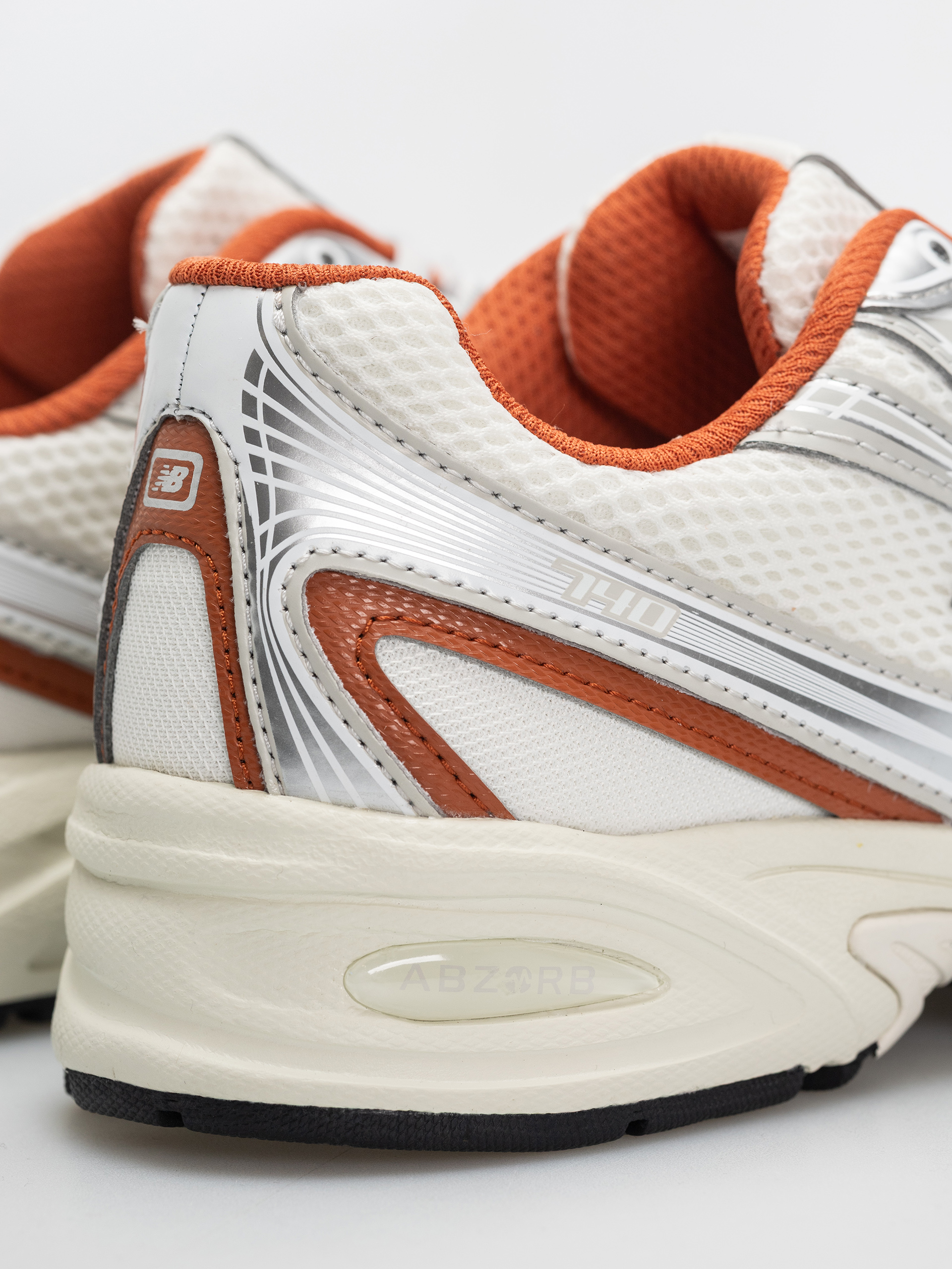 New Balance 740 Cipők (angora/cinnamon)