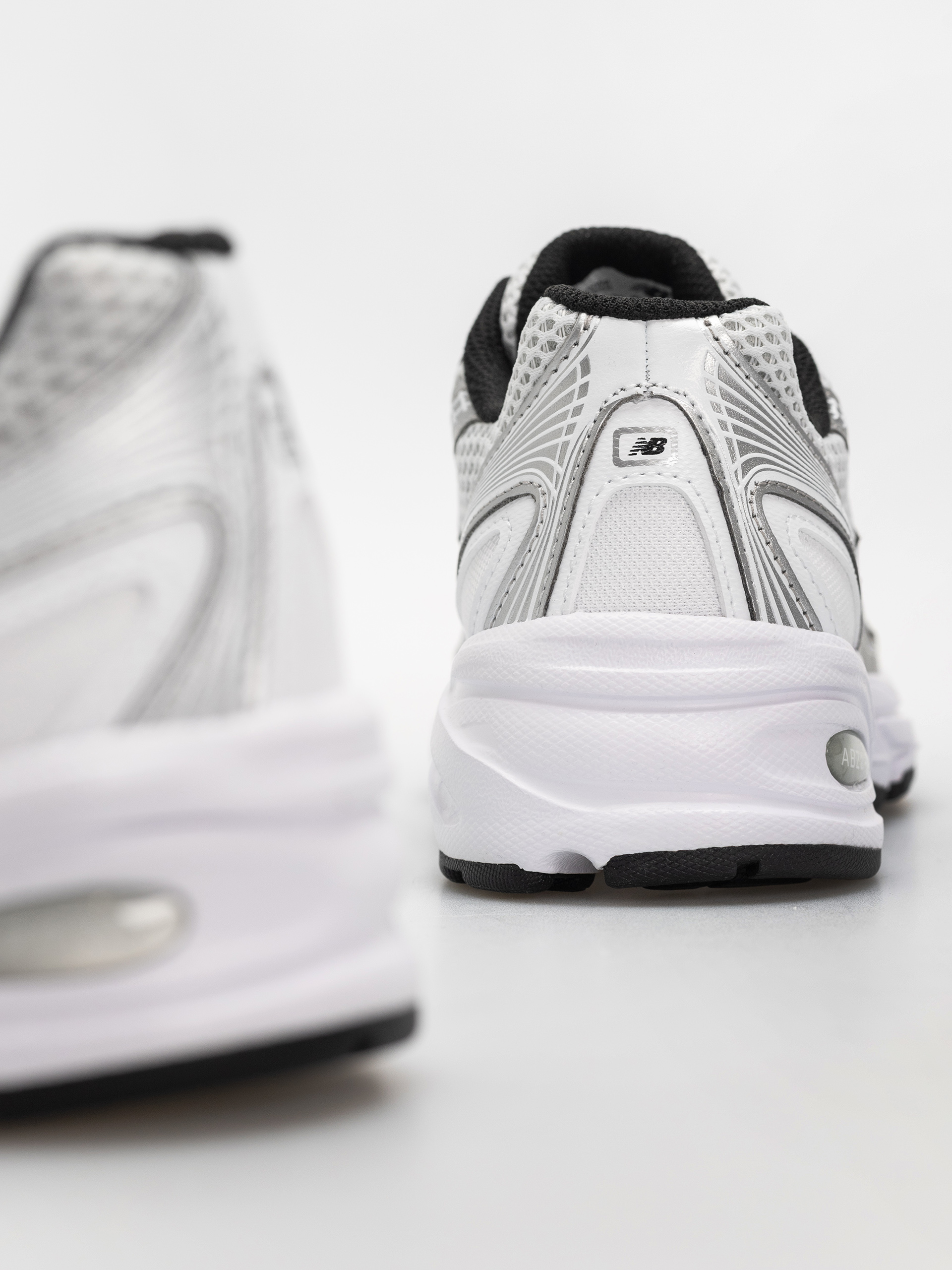 Cipők New Balance 740 (white/silver metallic/black nw2)