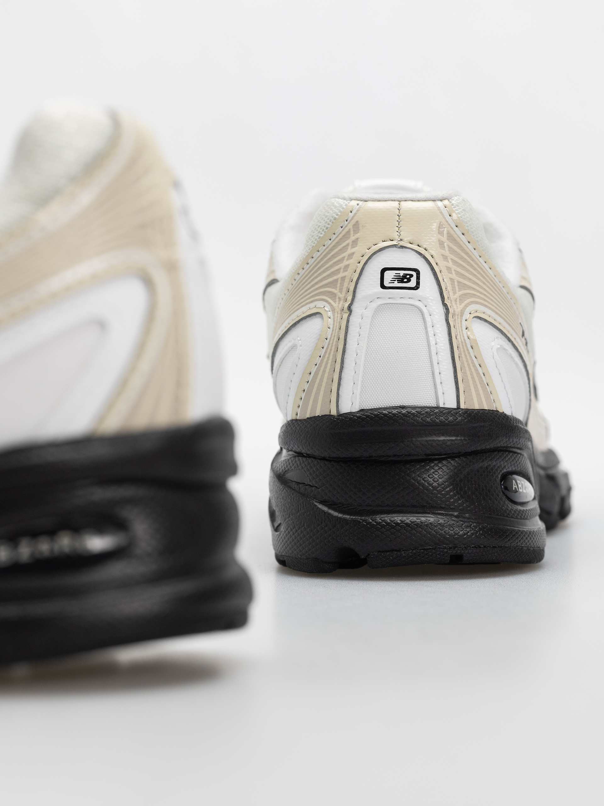 New Balance 740 Cipők (timberwolf/103 white)