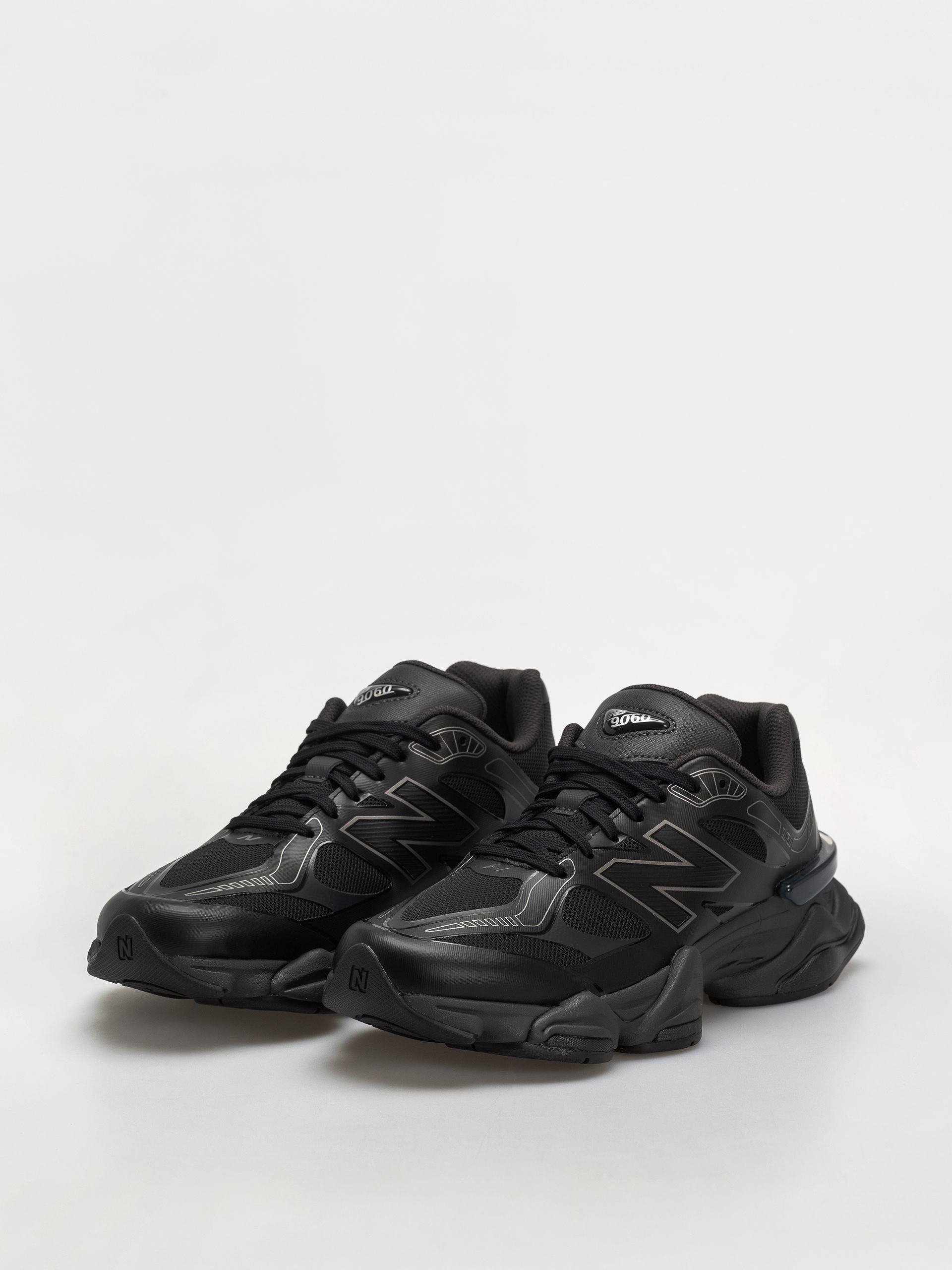 New Balance 9060 Cipők (black/faded black)