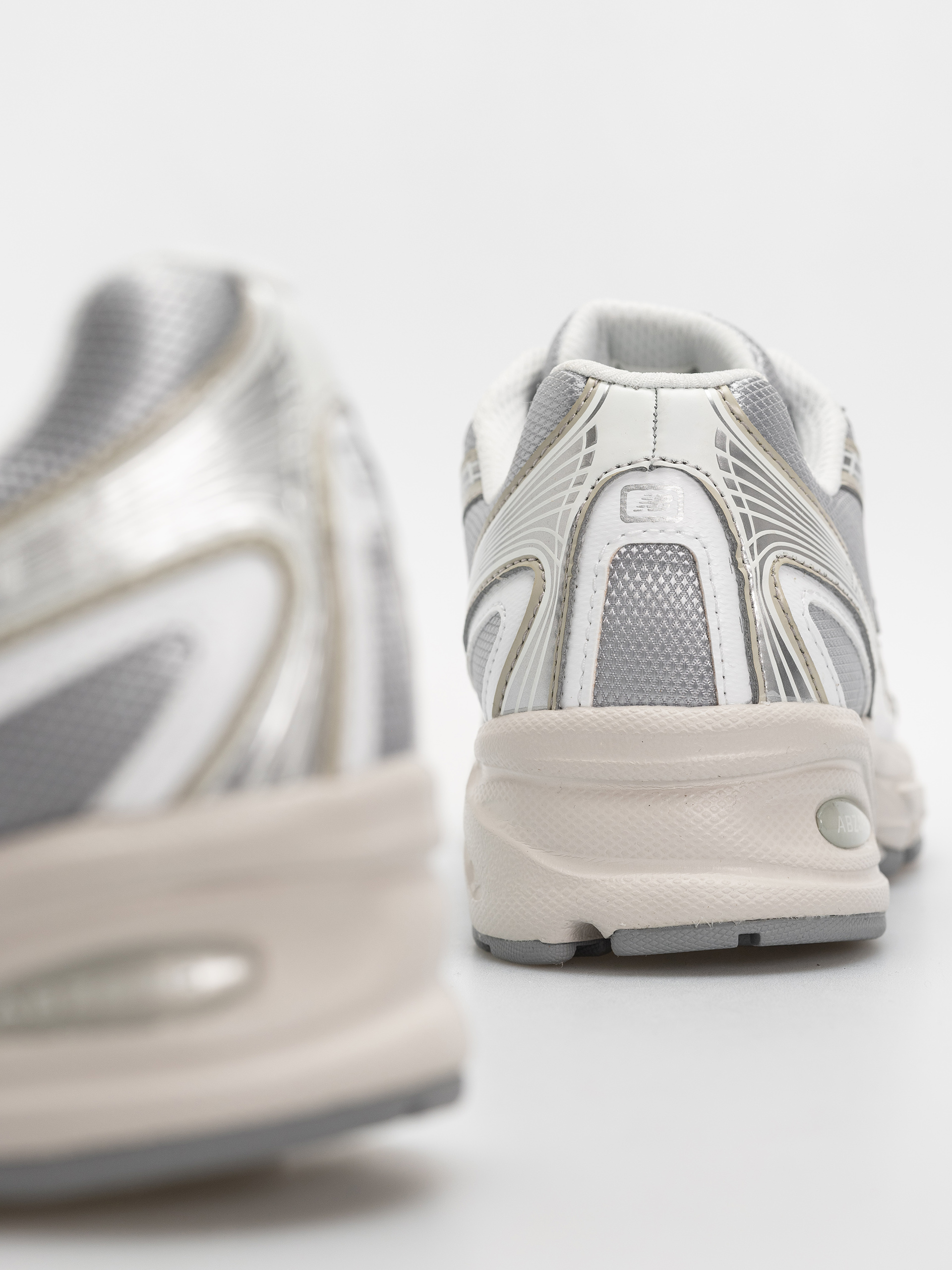 New Balance 740 Cipők (metallic silver/metallic silver)